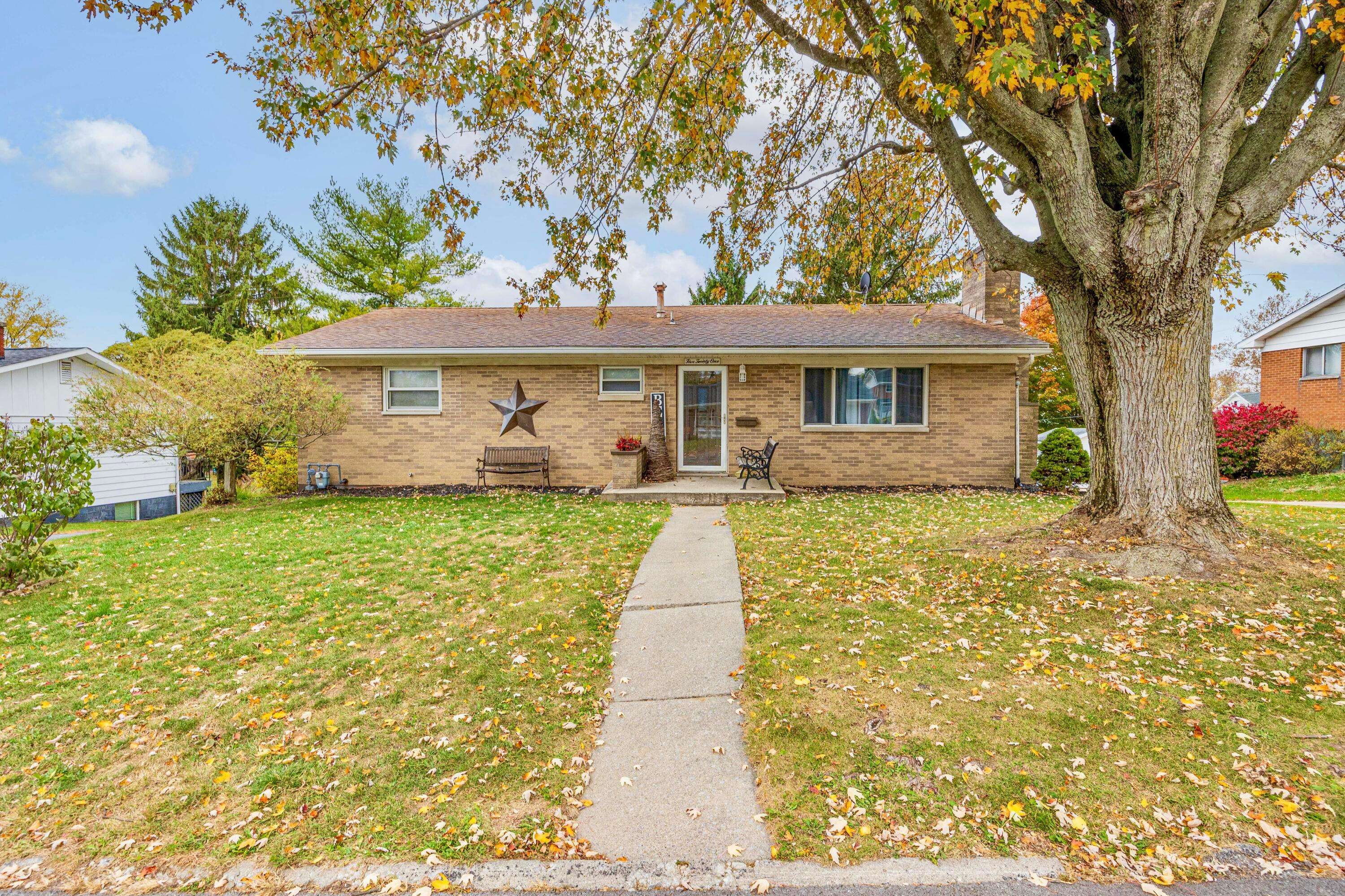 Bellefontaine, OH 43311,521 Hillcrest Drive