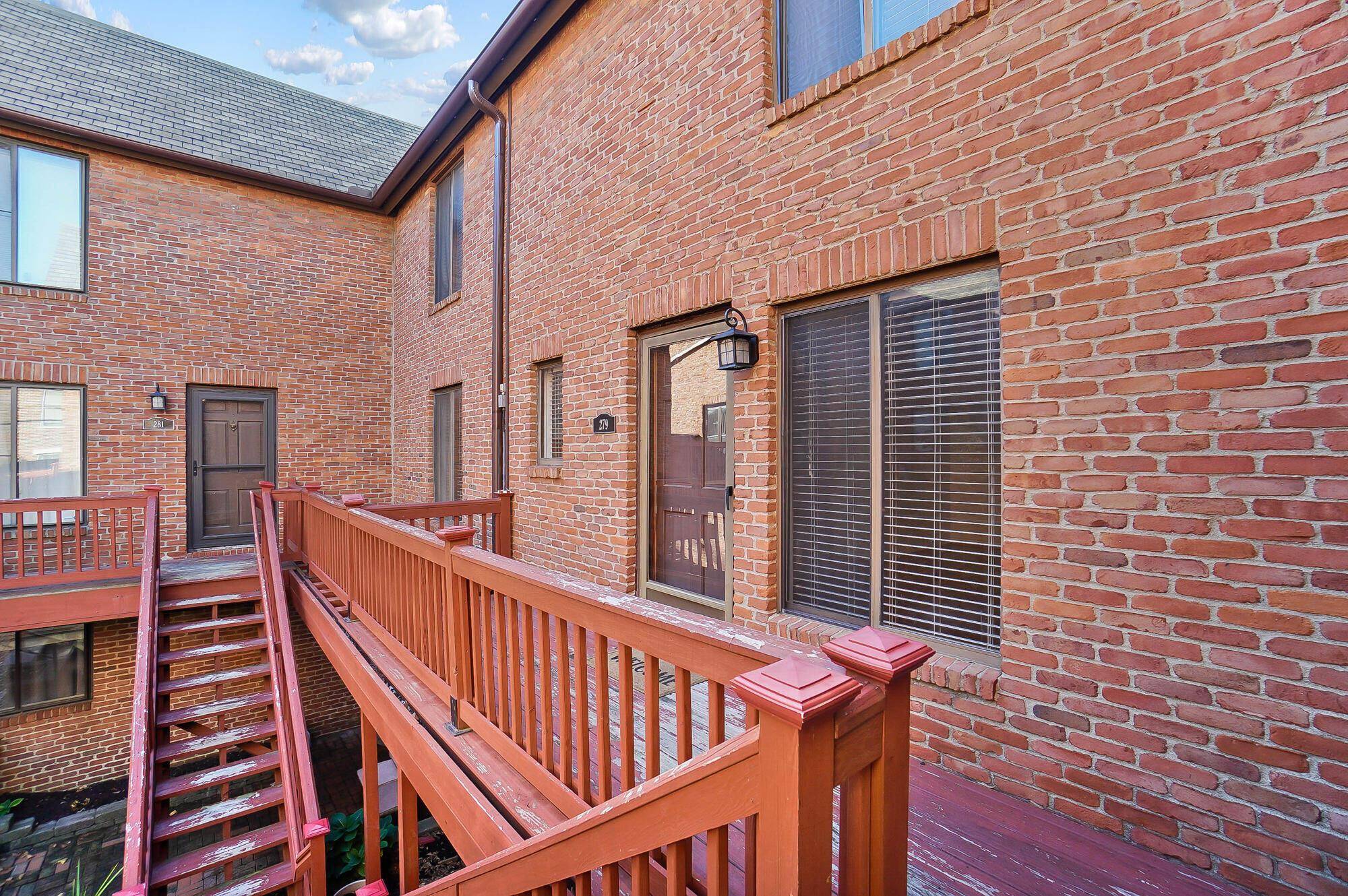 Columbus, OH 43206,279 Lear Street #15