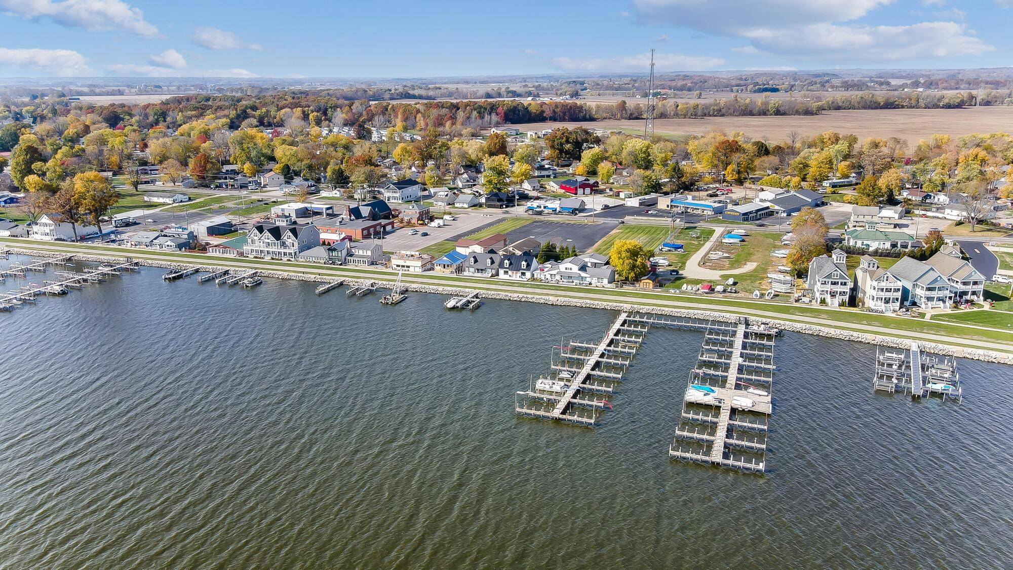 Buckeye Lake, OH 43008,5269 N Bank Road