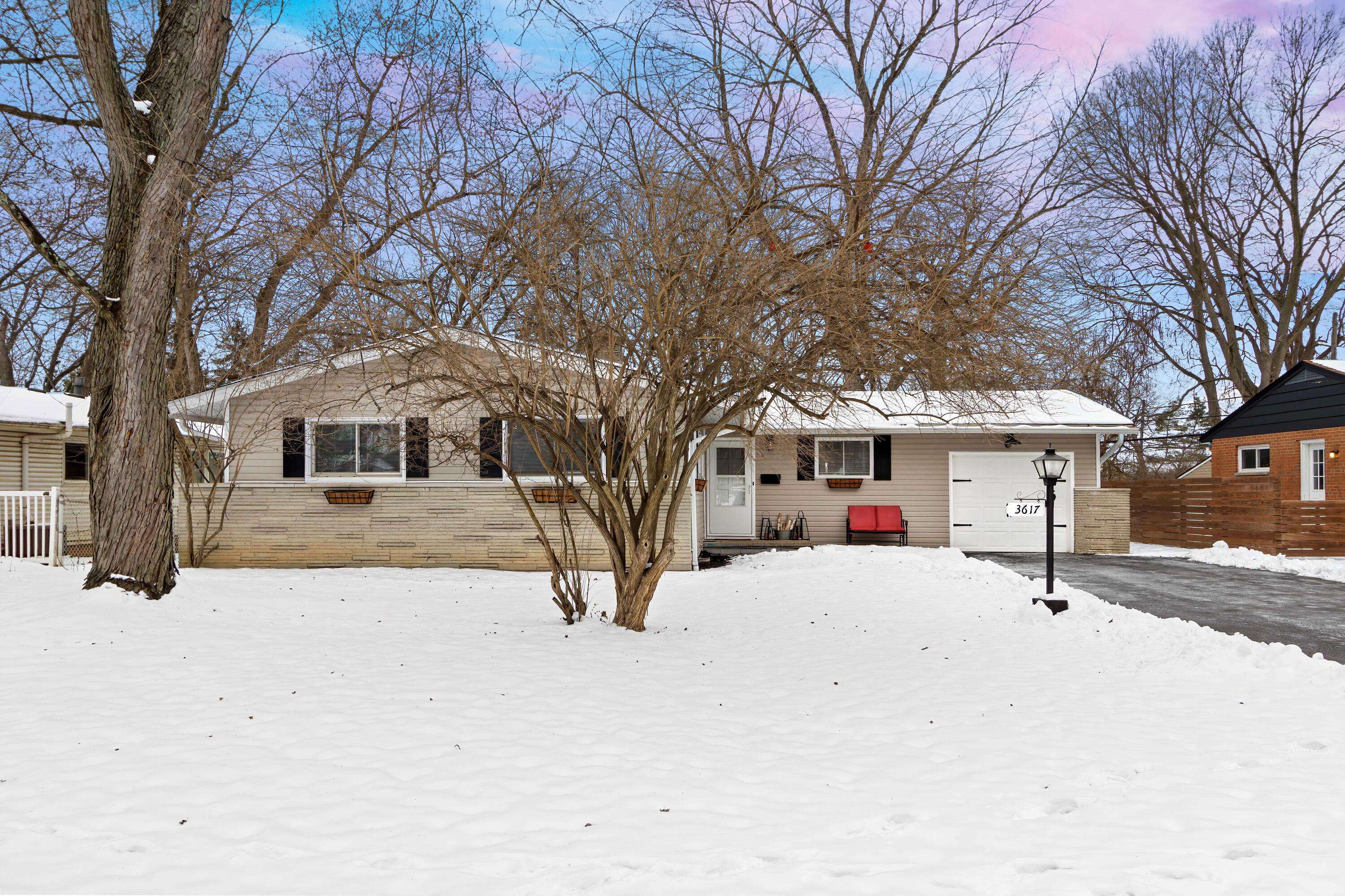 Upper Arlington, OH 43221,3617 Sunset Drive