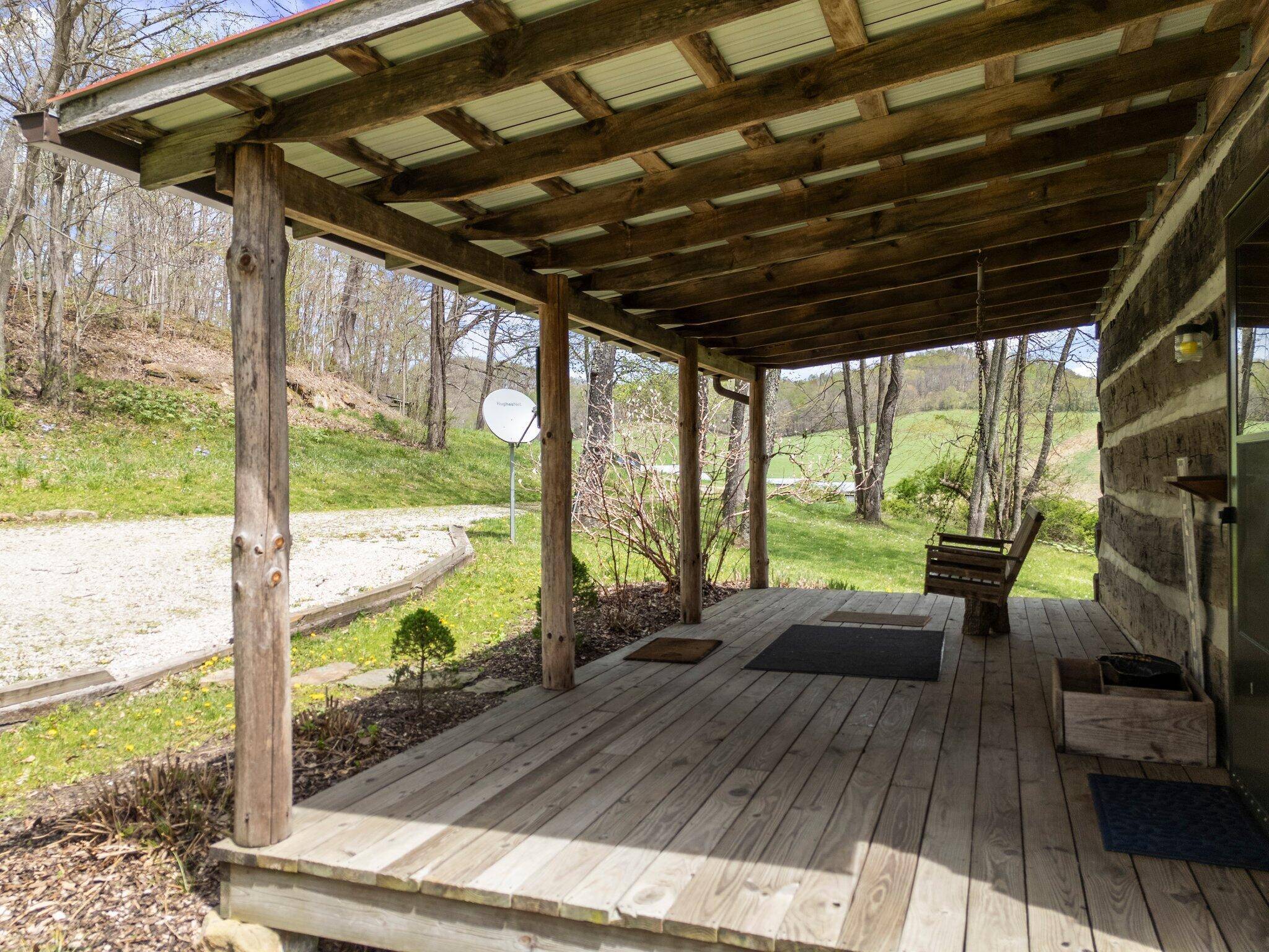 Rockbridge, OH 43149,14635 Little Cola Road