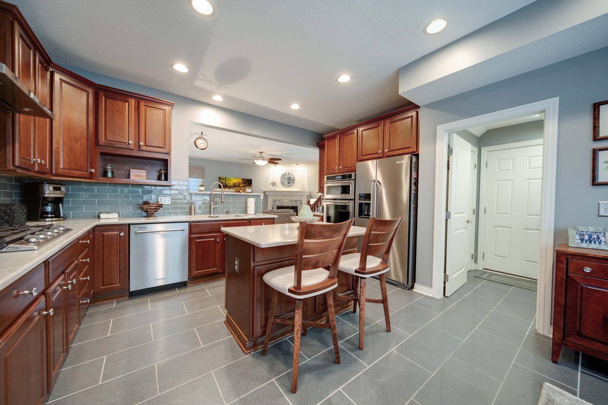 New Albany, OH 43054,8909 Grate Park Square