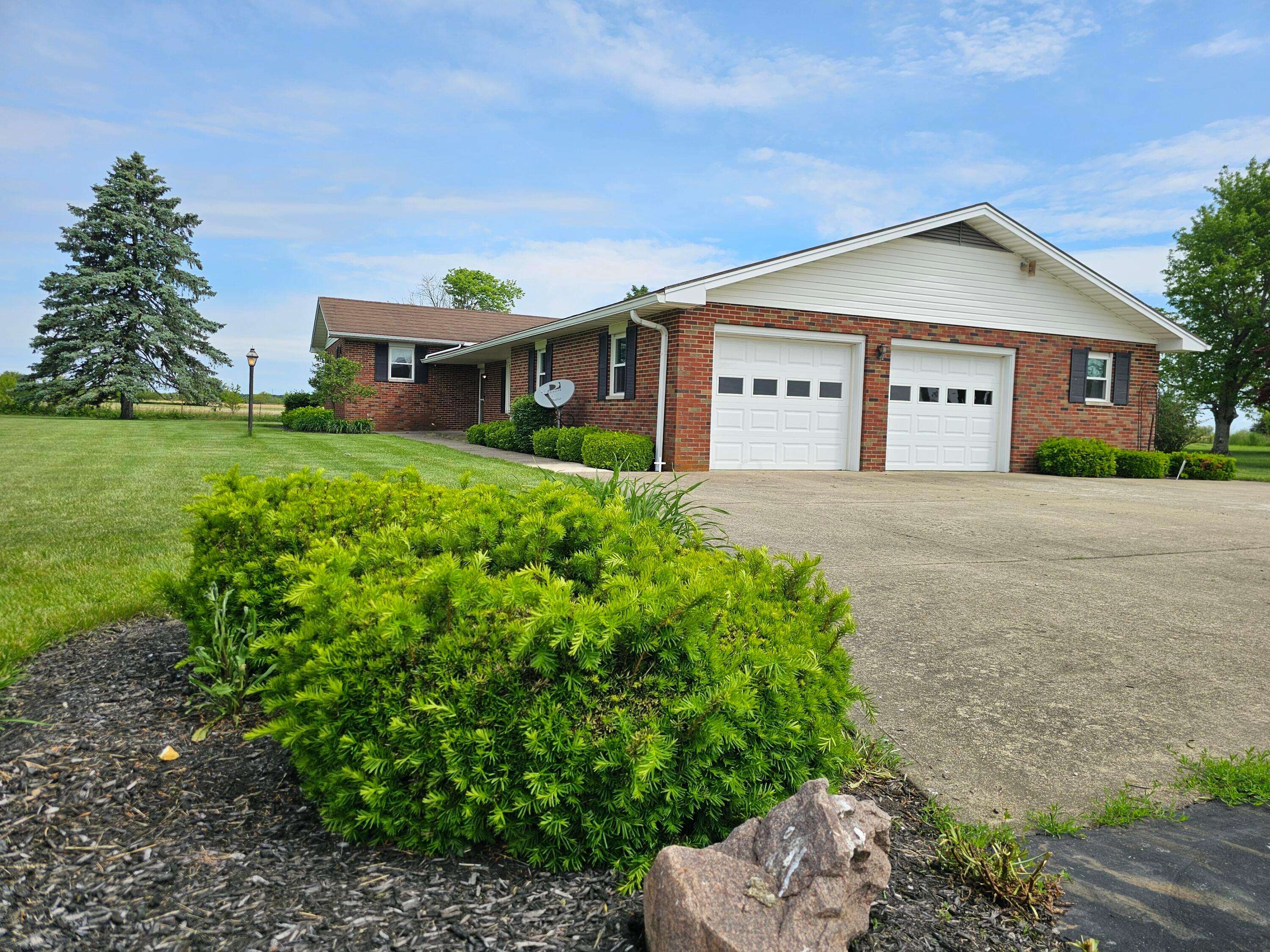 Bloomingburg, OH 43106,7850 State Route 38