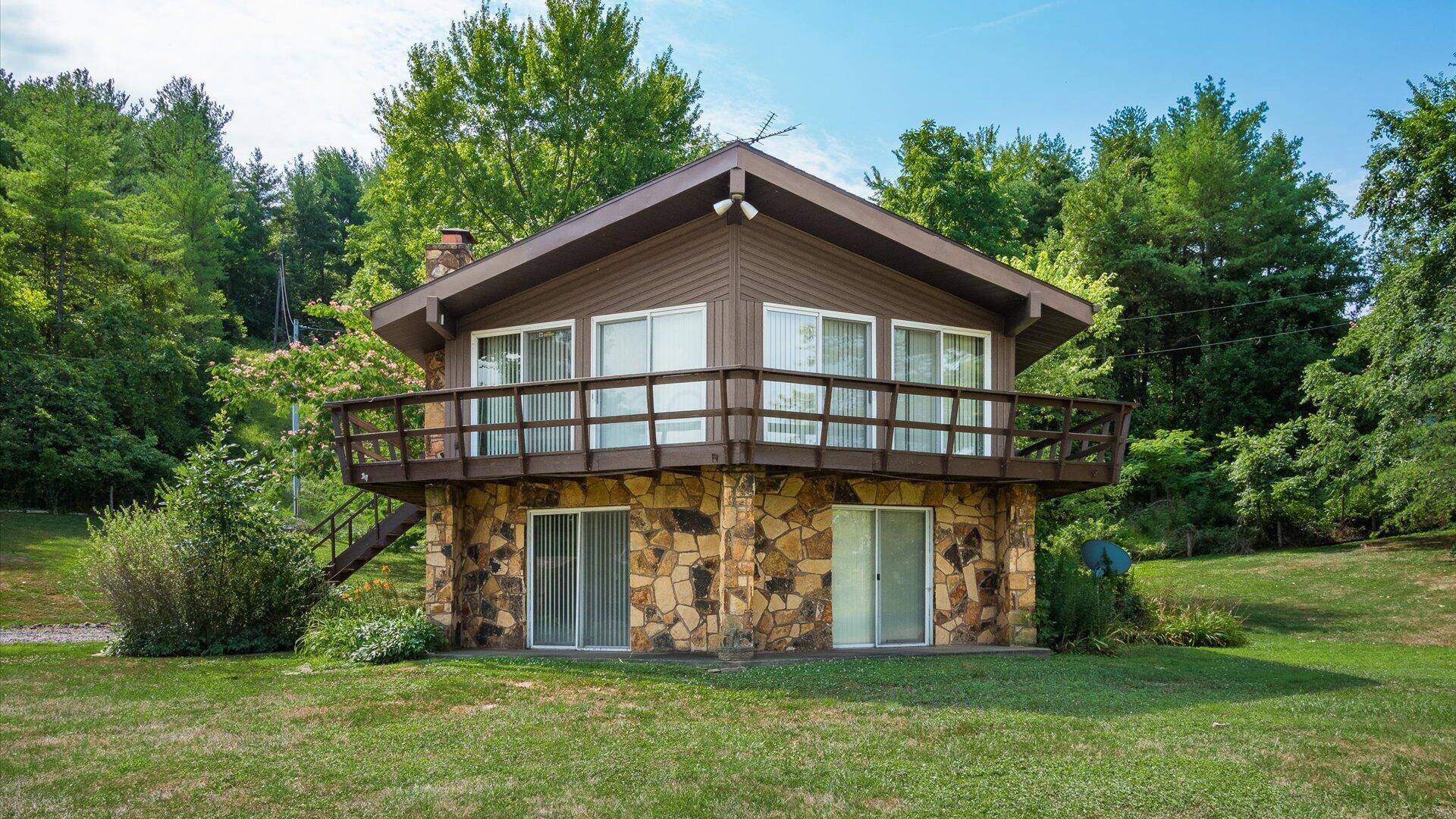 Quaker City, OH 43773,54846 Seneca Lake Road