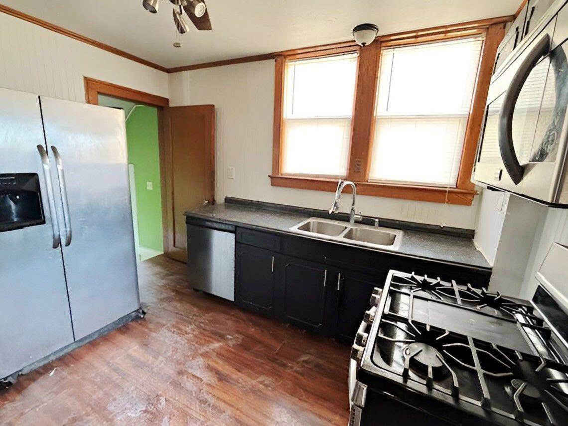 Crooksville, OH 43731,402 Mckinley Avenue
