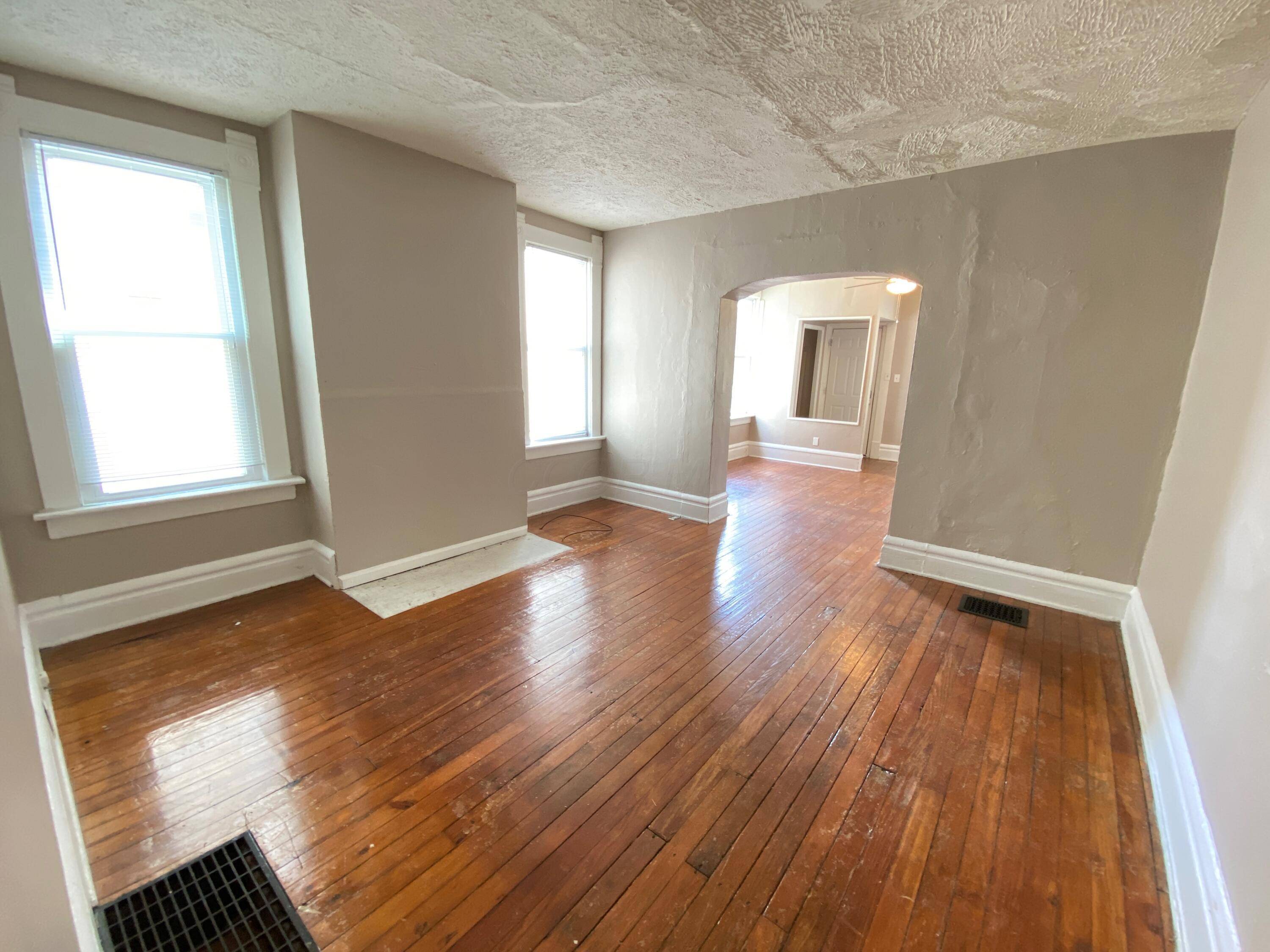 Columbus, OH 43201,14381440 Hunter Avenue