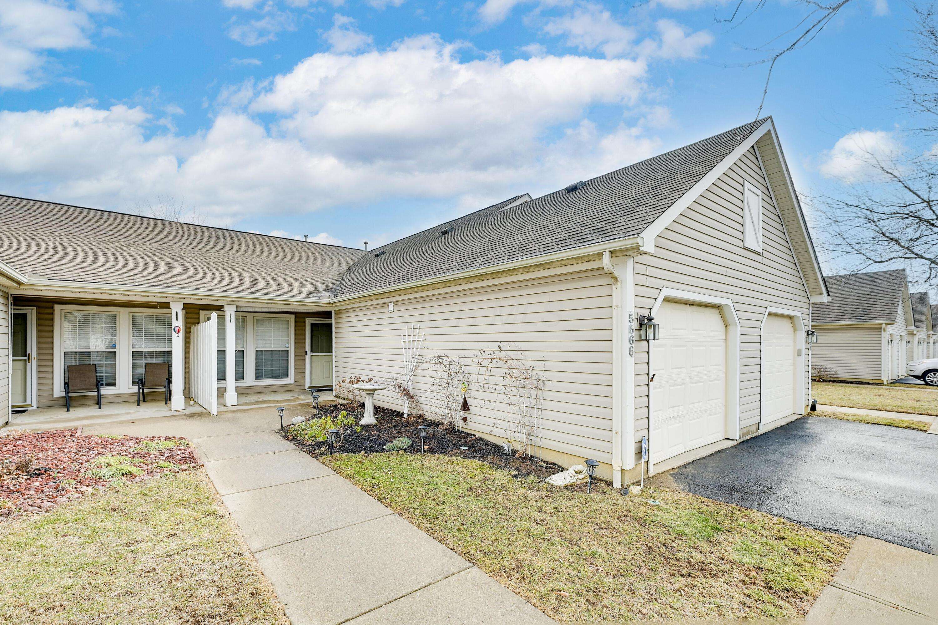 Columbus, OH 43229,5566 Parkshire Drive