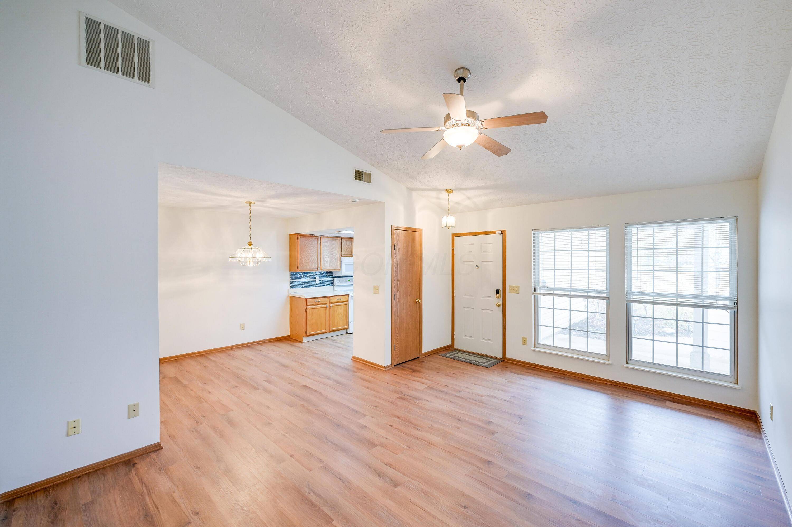 Columbus, OH 43229,5566 Parkshire Drive