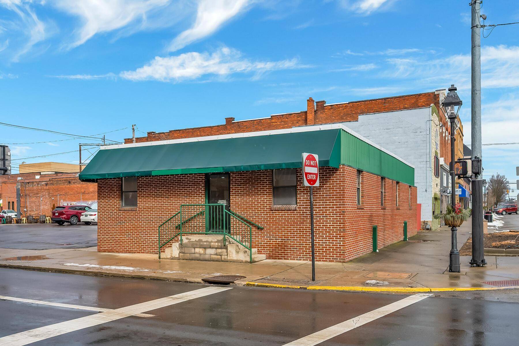Marion, OH 43302,114 W Church Street