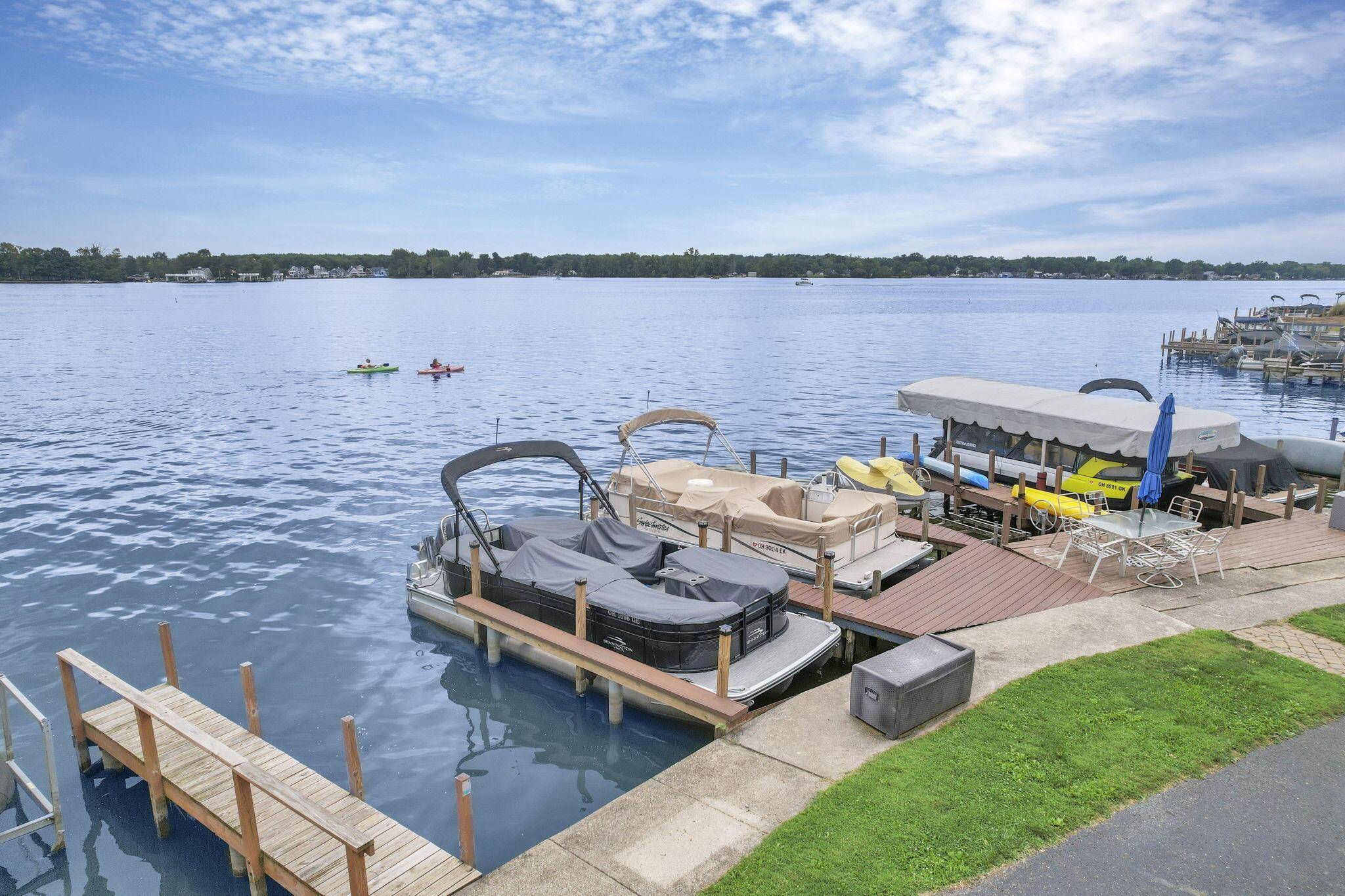 Buckeye Lake, OH 43008,86 Nautica Way