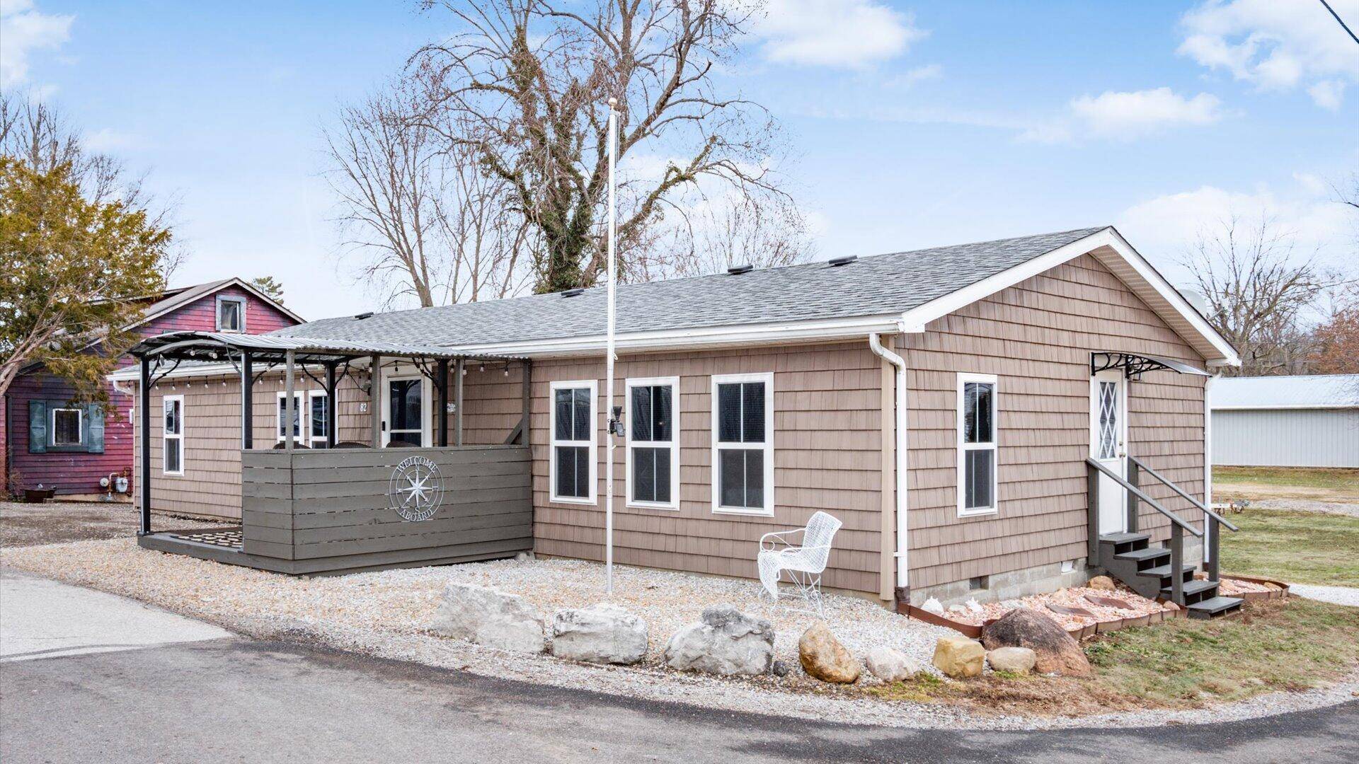 Buckeye Lake, OH 43008,82 Wood Street