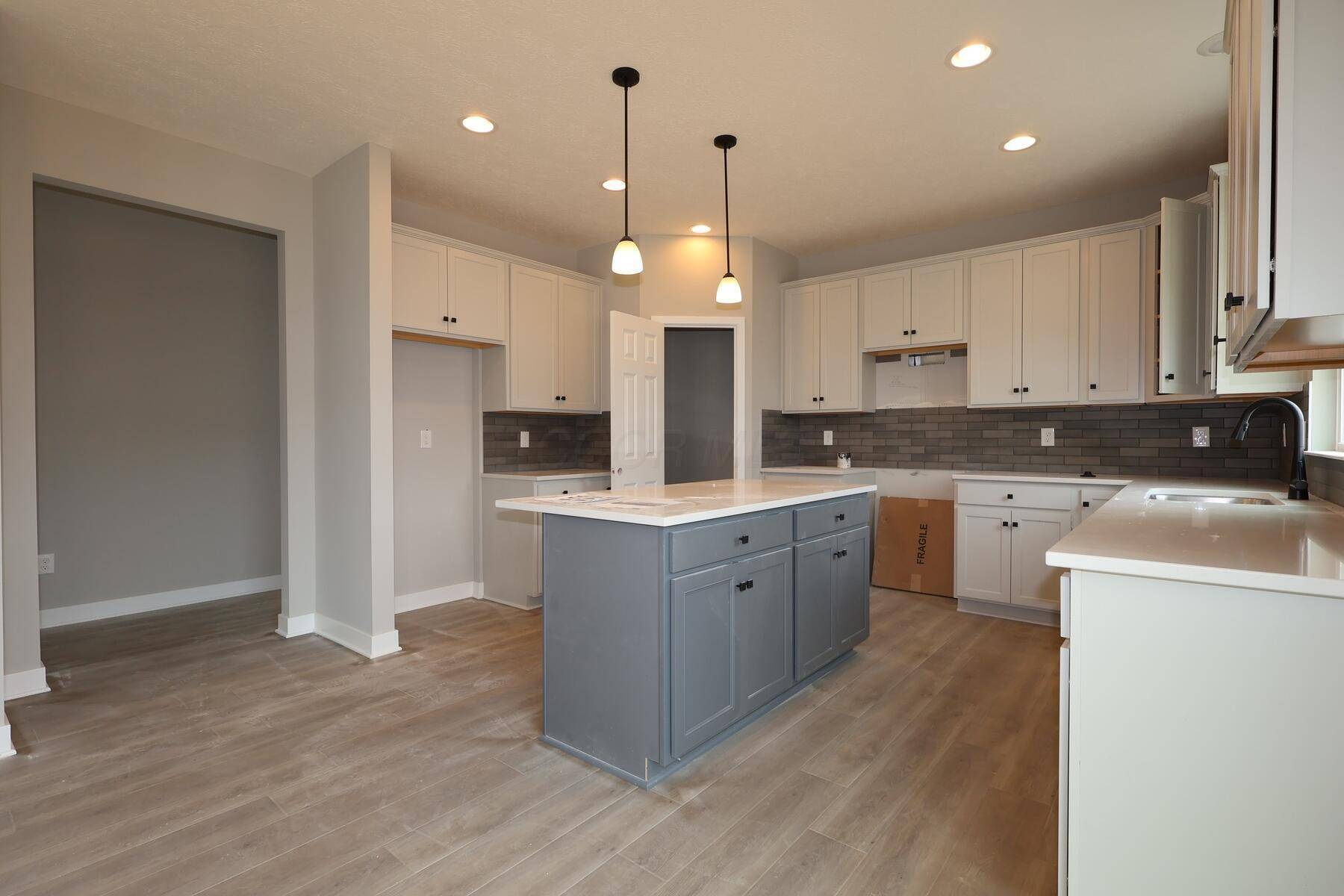 Pataskala, OH 43062,201 Isleta Drive