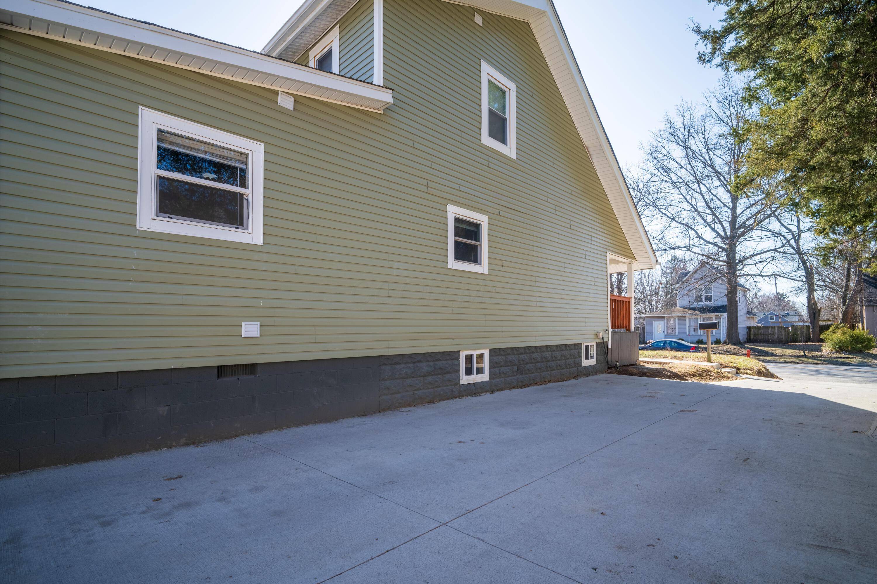 Columbus, OH 43211,1360 E Weber Road
