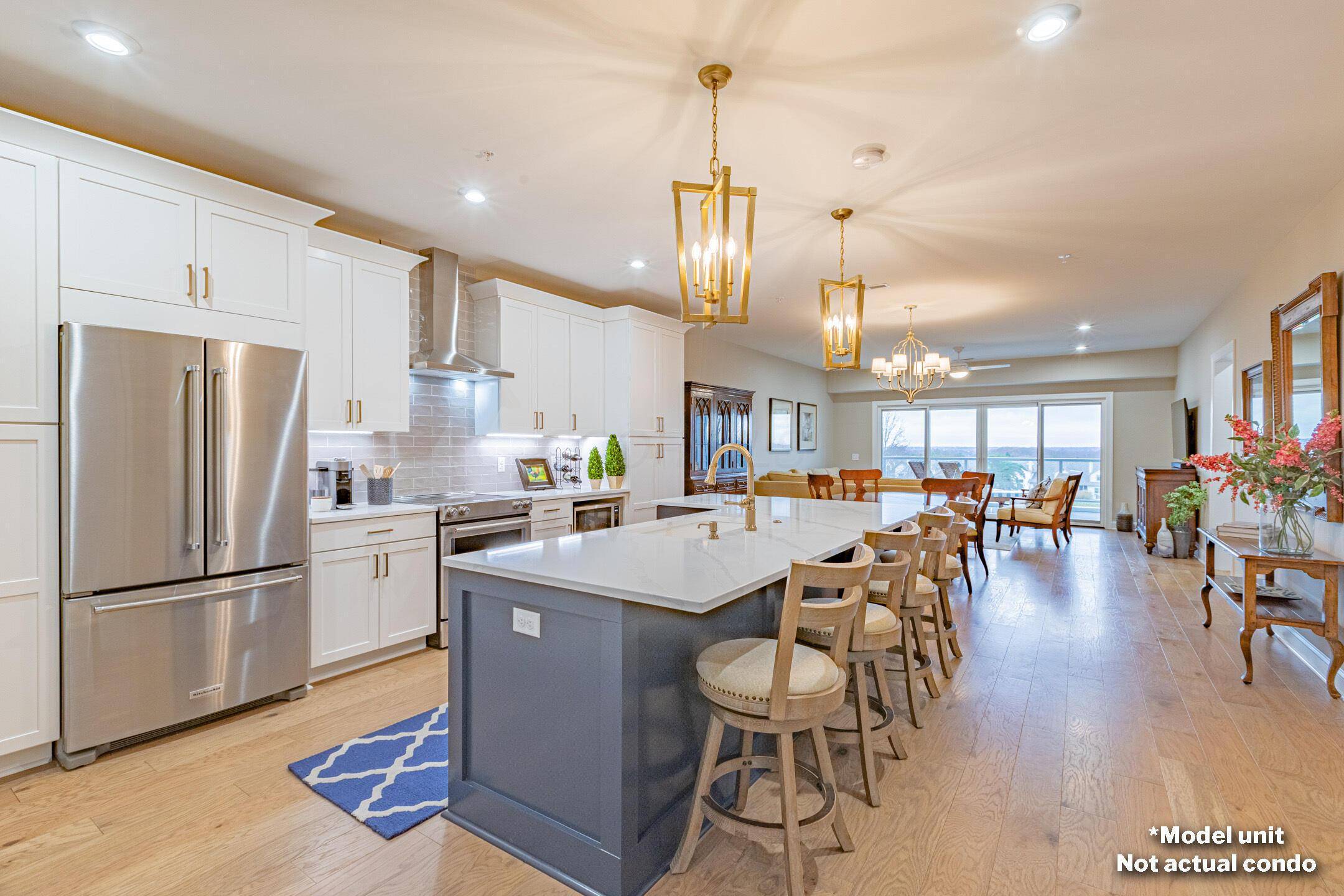 Westerville, OH 43081,5177 HighPointe Lakes Drive #9404
