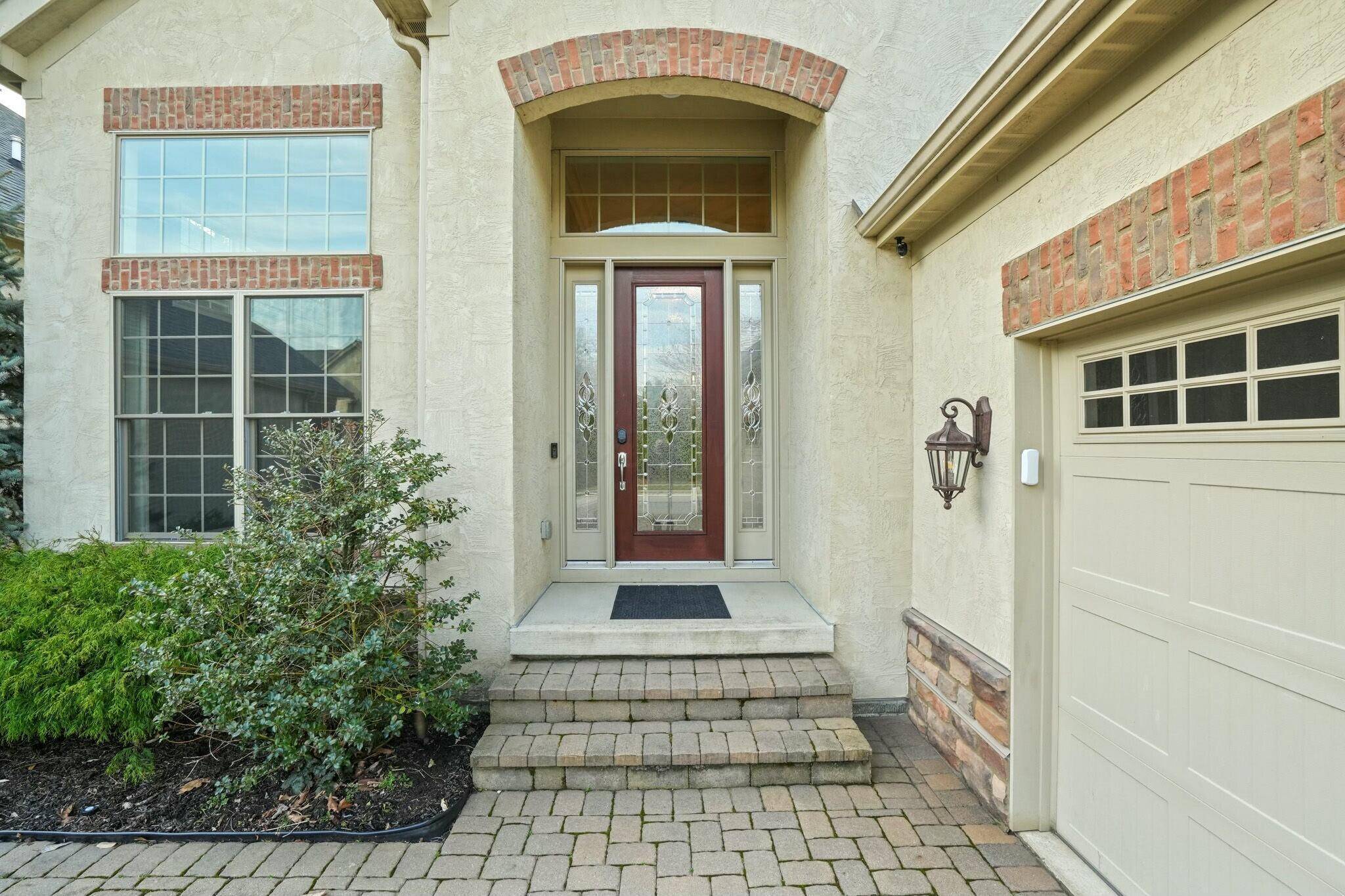 Columbus, OH 43221,3925 Shadowstone Way