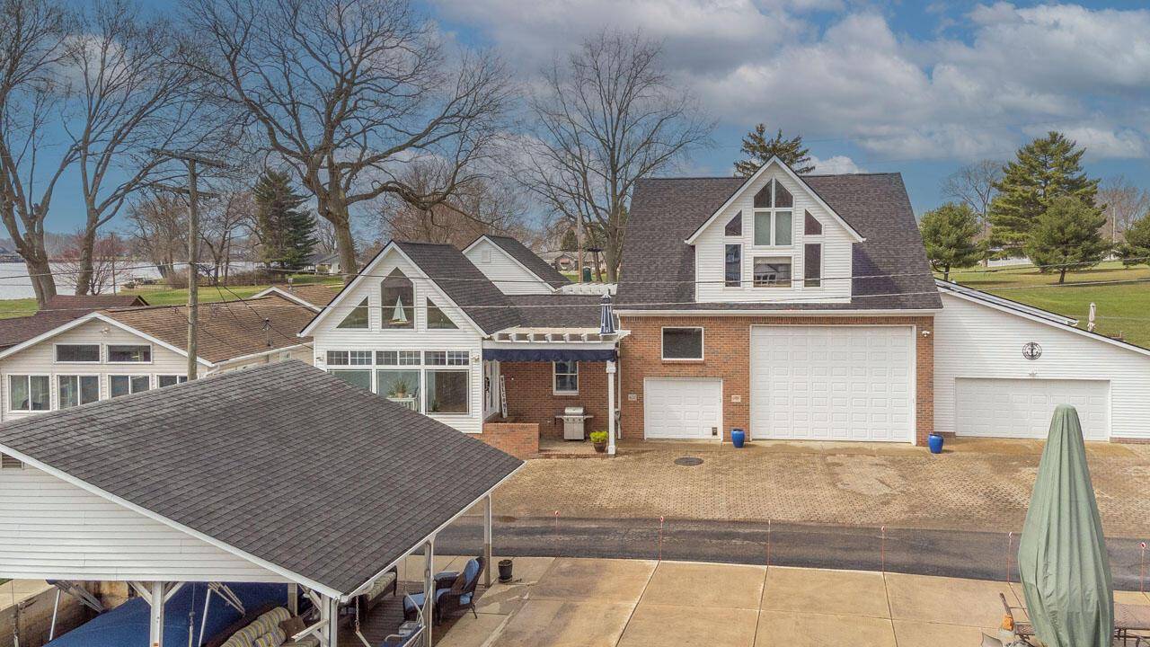 Thornville, OH 43076,622 Coshocton Avenue