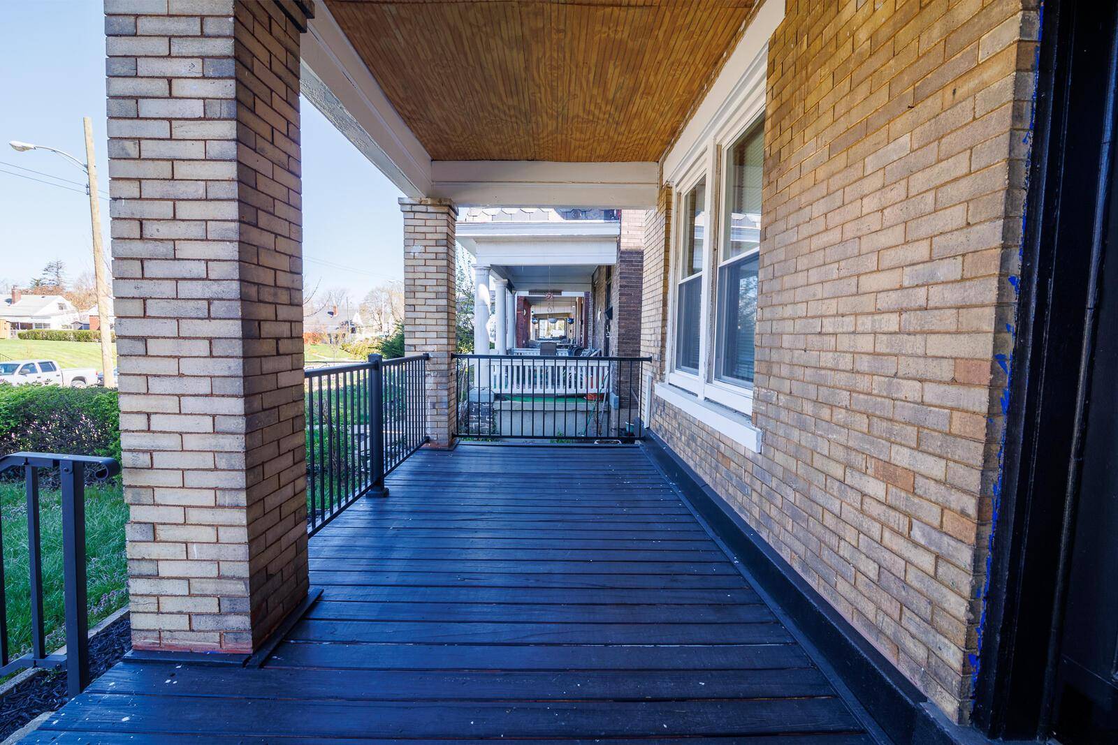 Columbus, OH 43203,402 Woodland Avenue
