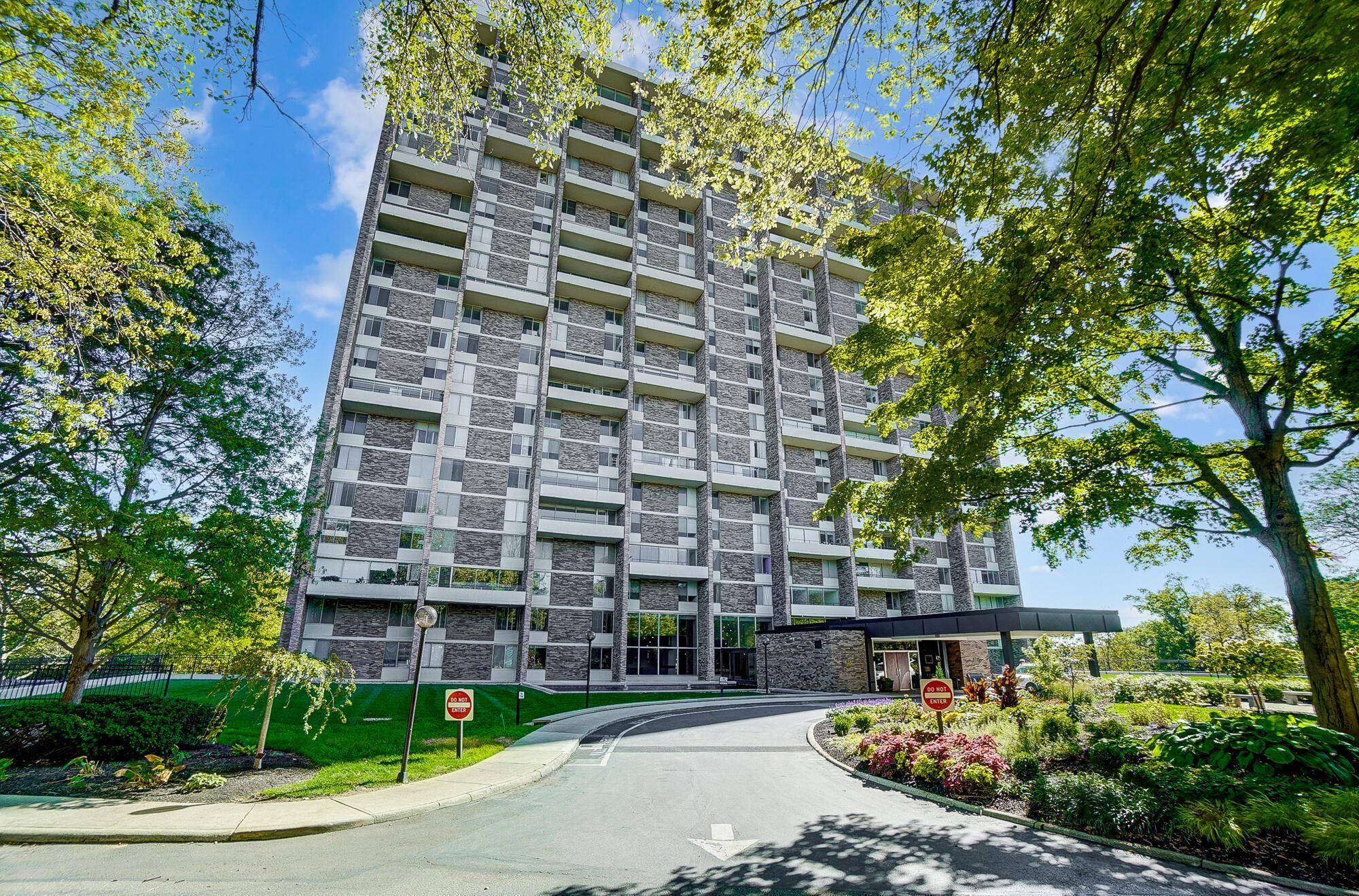 Columbus, OH 43212,1000 Urlin Avenue #1611