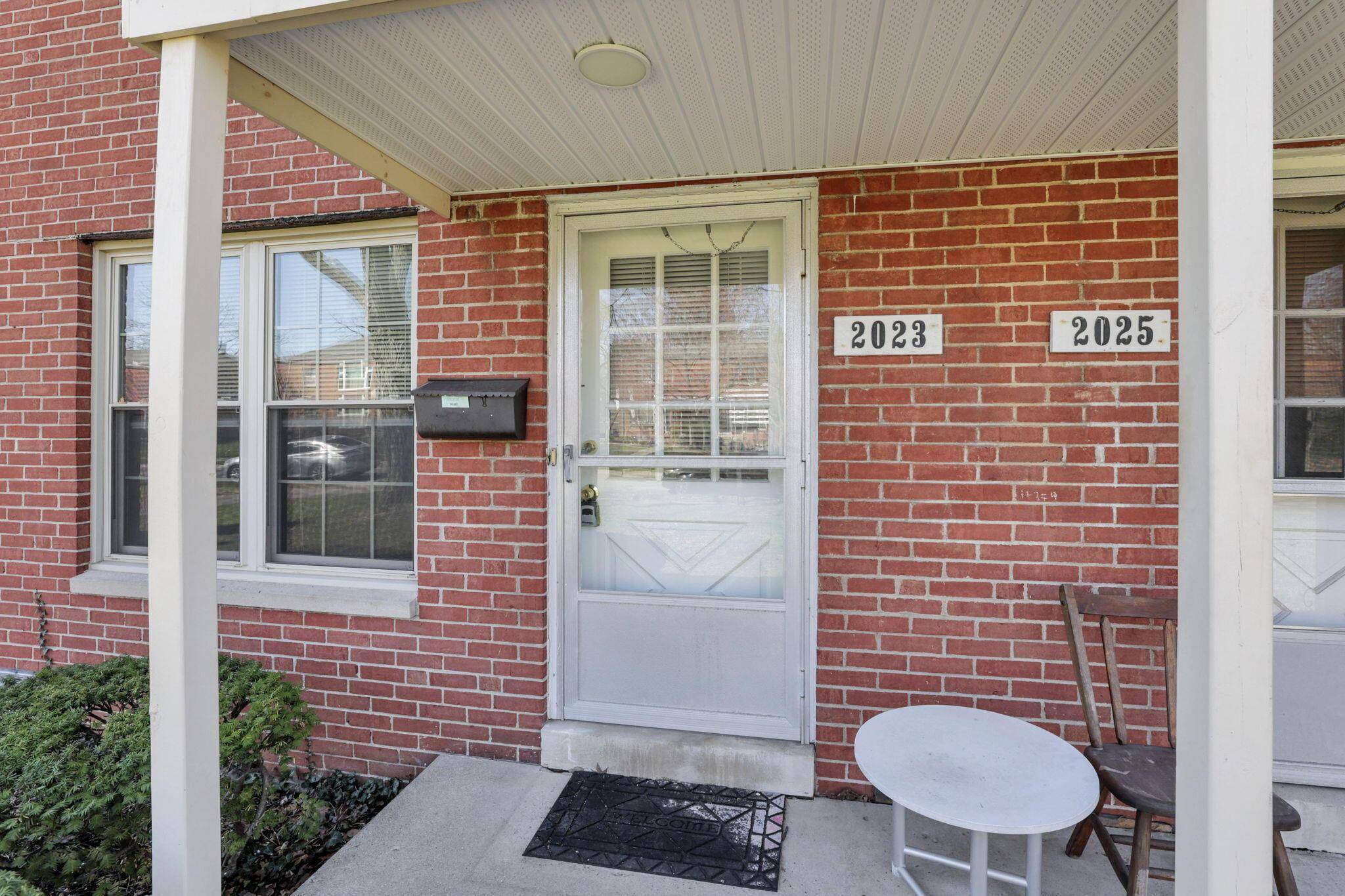 Upper Arlington, OH 43221,20212027 Harwitch Road