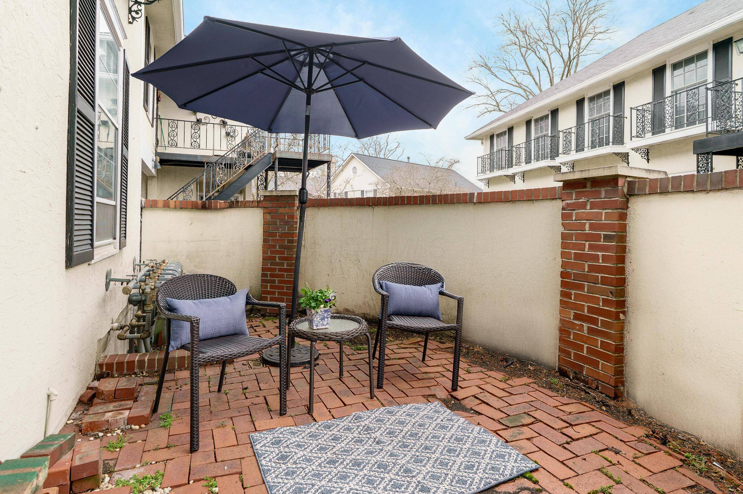 Grandview, OH 43212,1631 Roxbury Road #B5