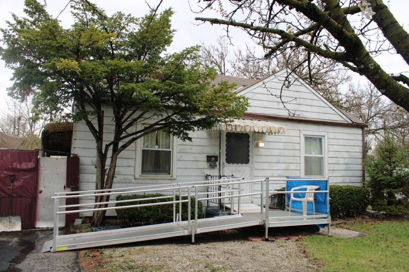 Columbus, OH 43211,2303 Howey Road