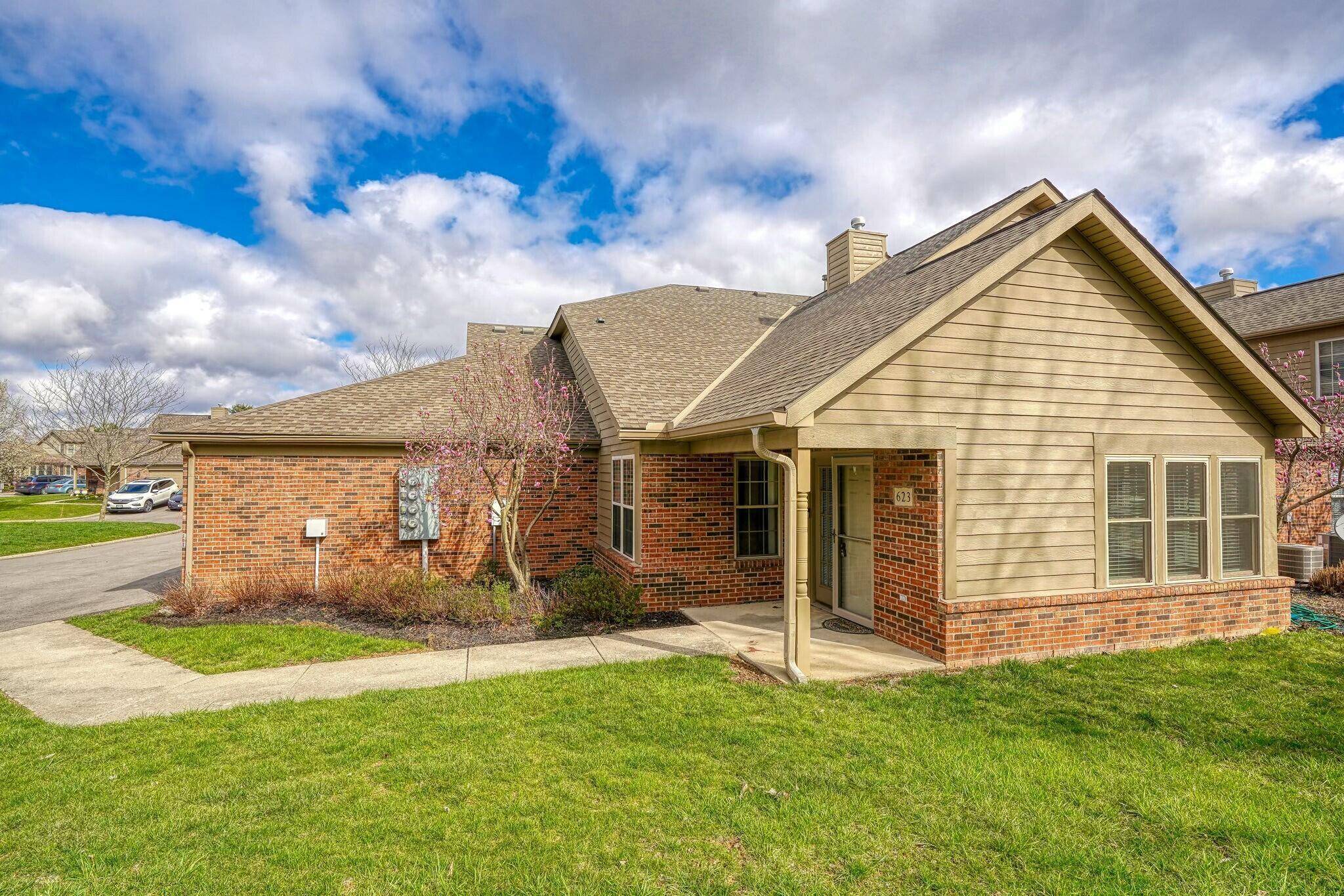Columbus, OH 43230,623 Piney Glen Drive
