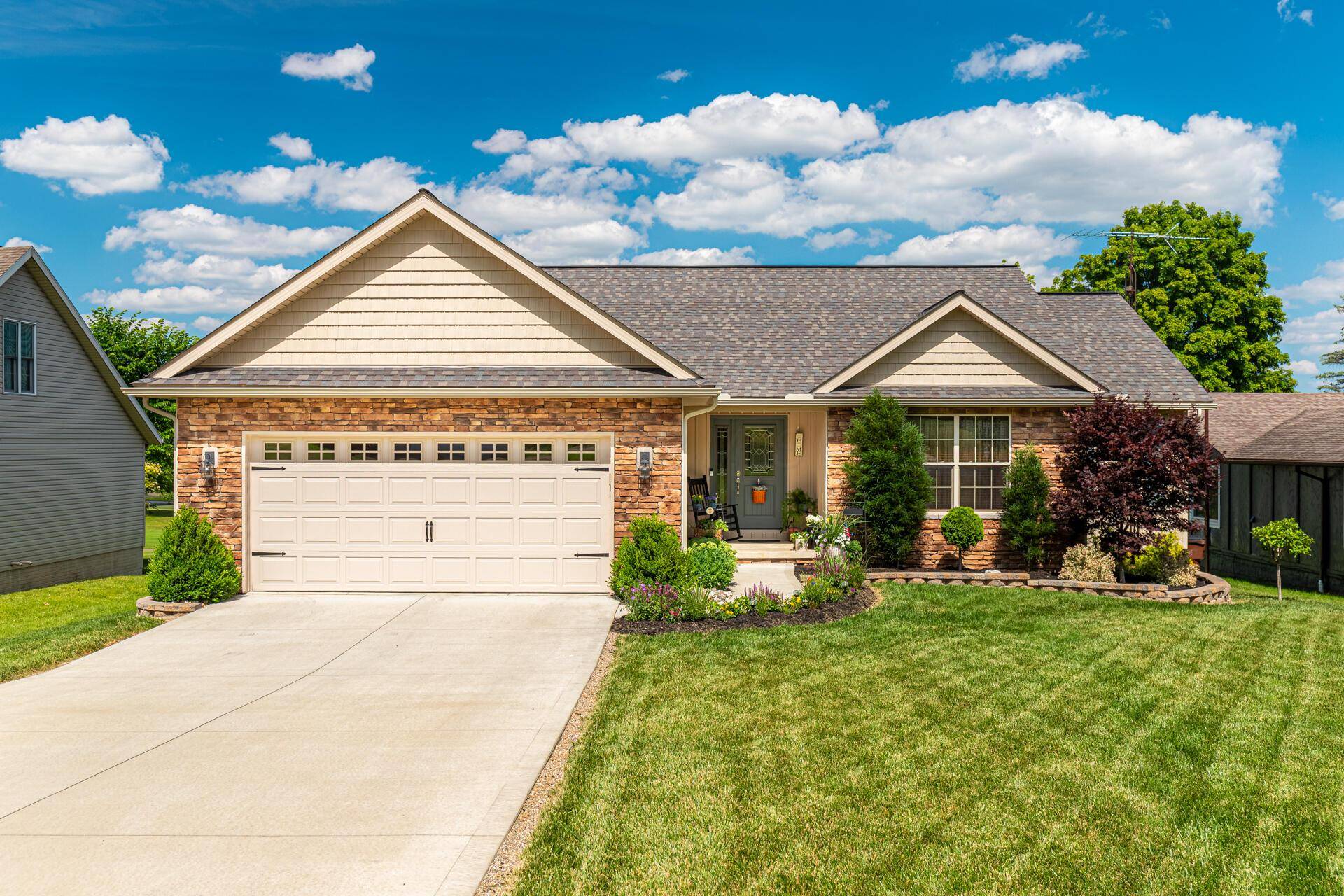 Howard, OH 43028,846 Fairway Drive