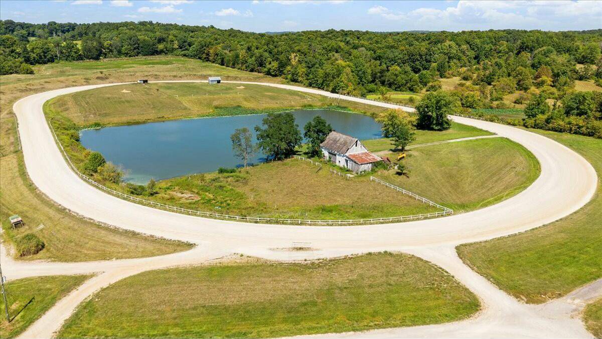 Thornville, OH 43076,7233 National Road