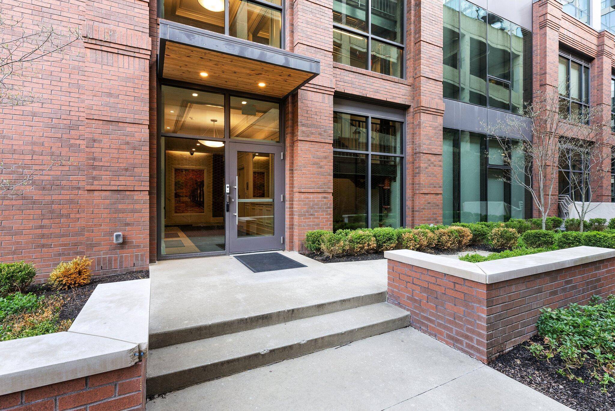 Columbus, OH 43215,225 John H Mcconnell Boulevard #705