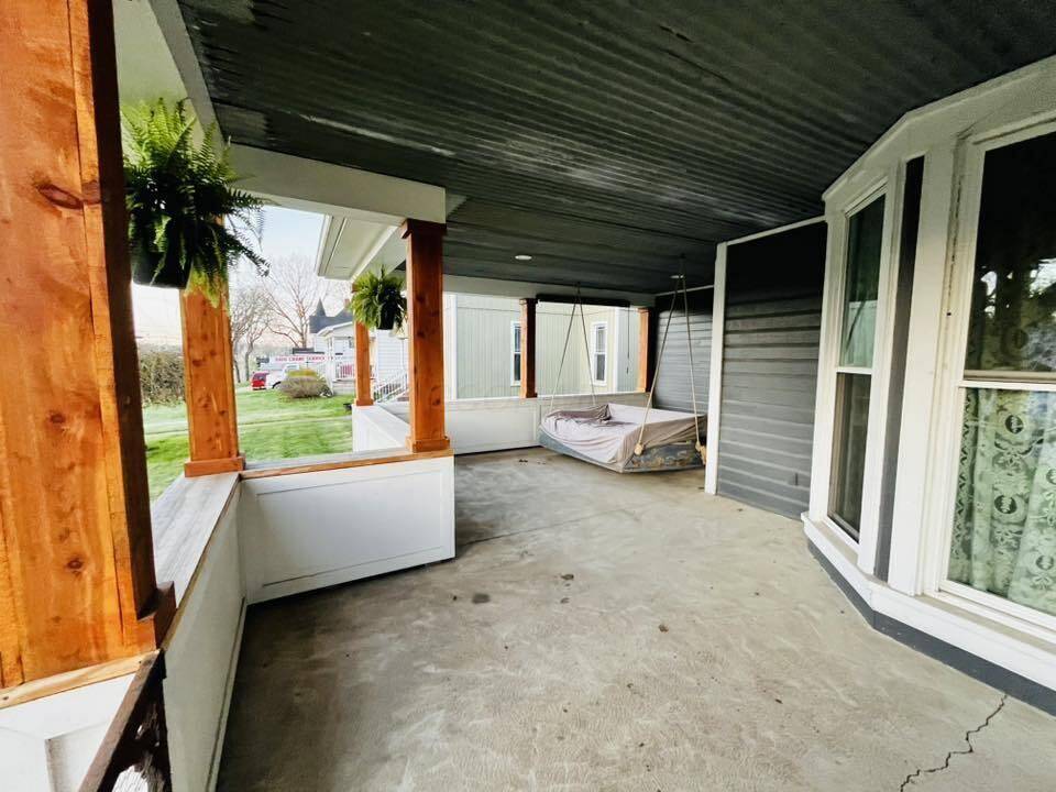 Danville, OH 43014,415 S Market Street