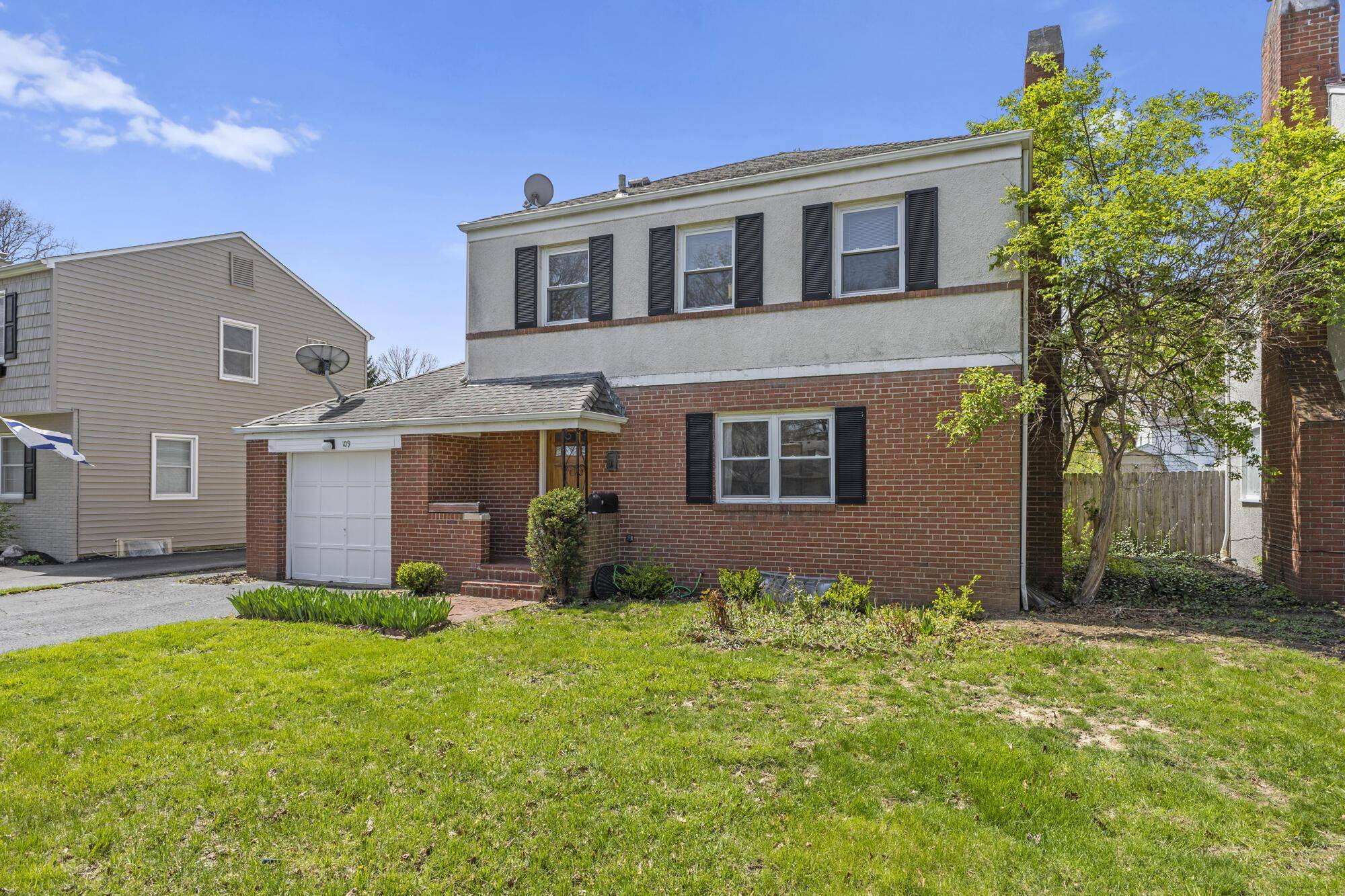 Columbus, OH 43209,109 S Broadleigh Road