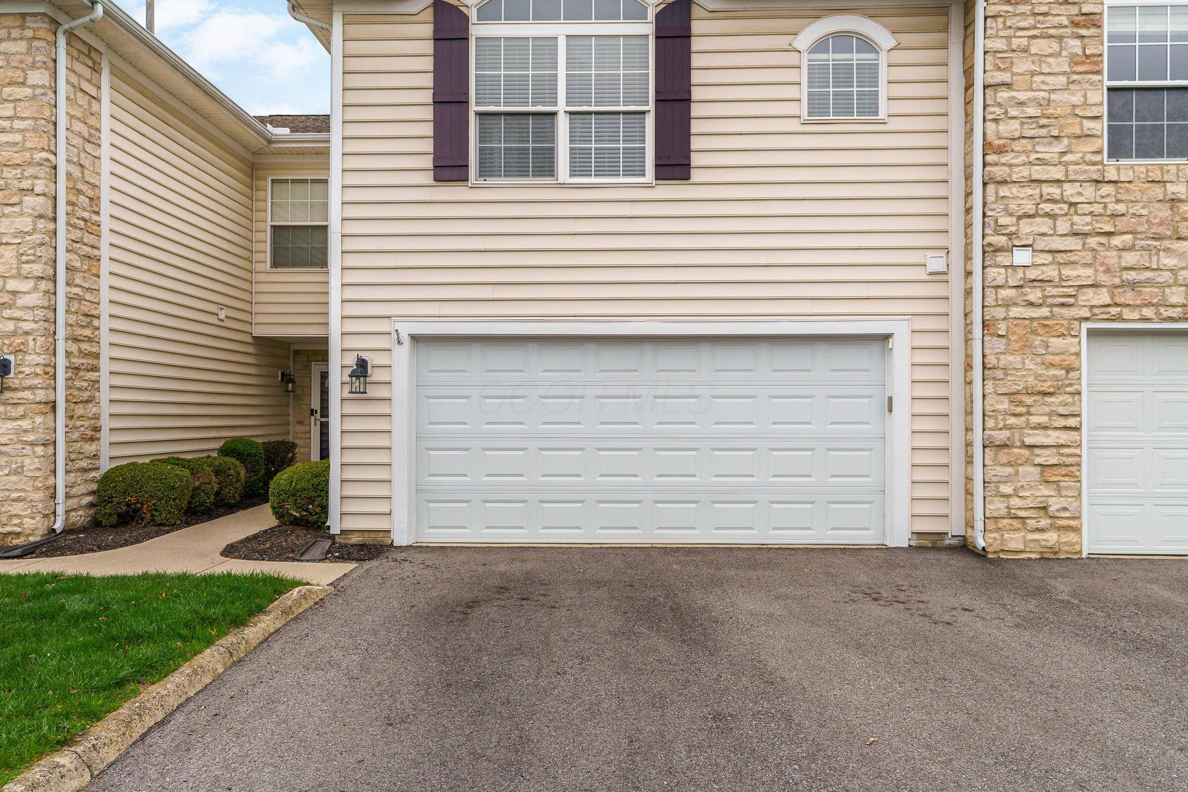 Dublin, OH 43016,5141 Vinings Boulevard #C
