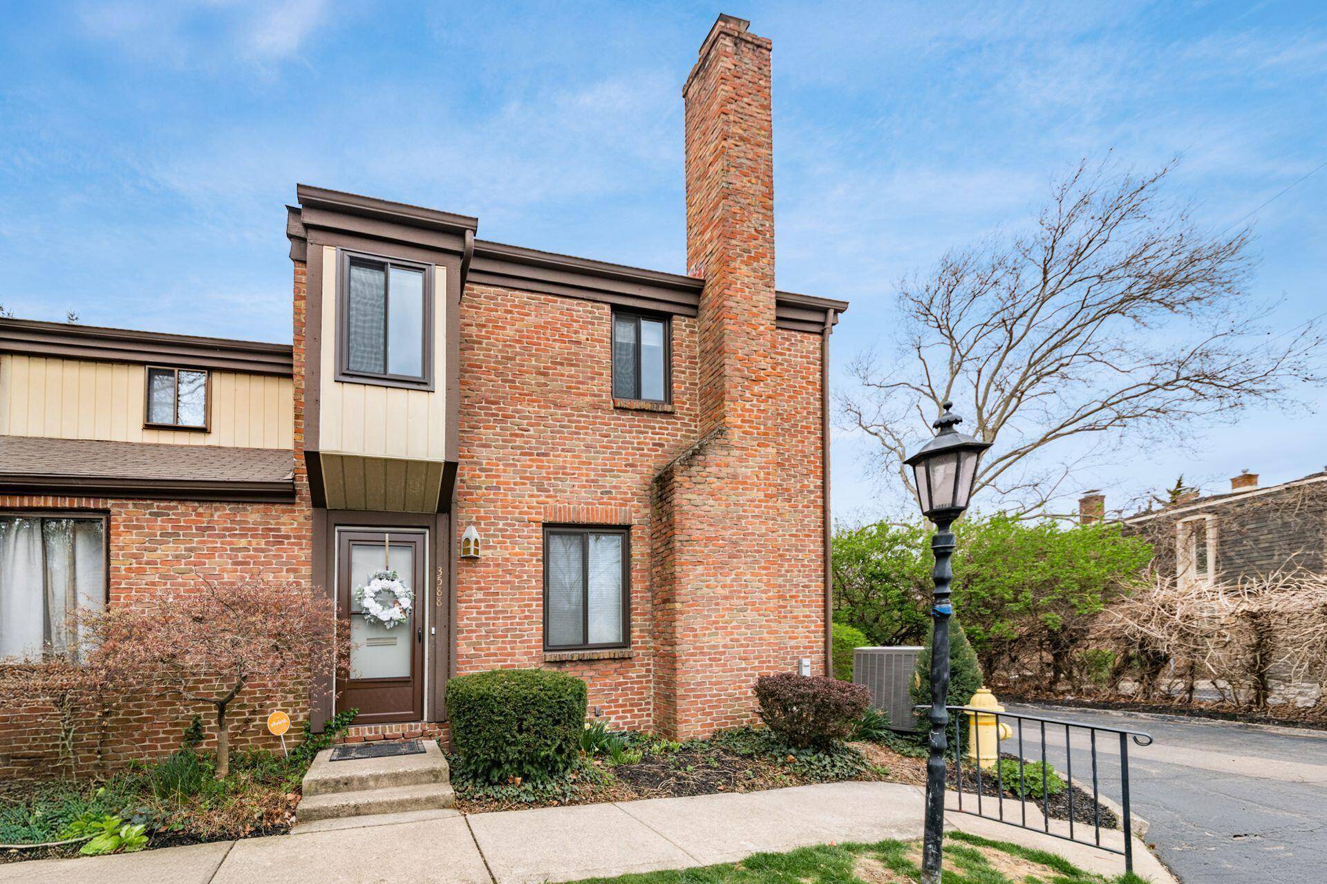 Columbus, OH 43221,3588 Reed Road #4