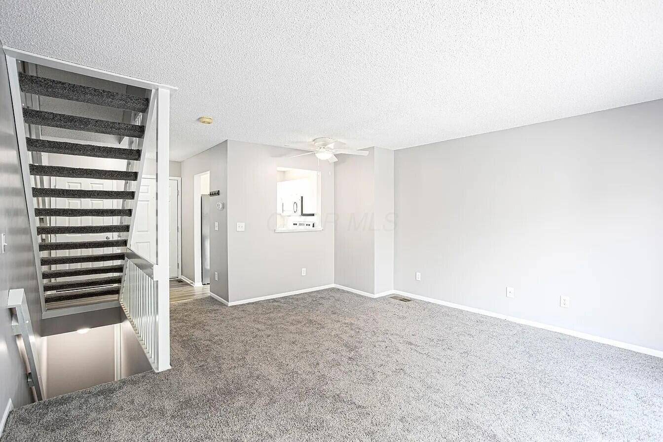 Columbus, OH 43235,5631 Barney Lane #43D