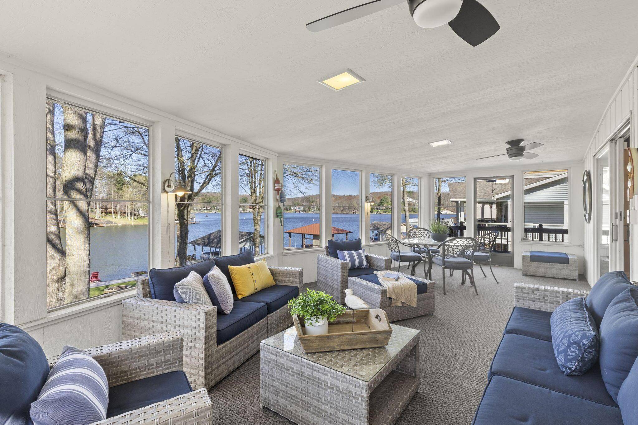 Howard, OH 43028,489 Lakeview Heights Drive