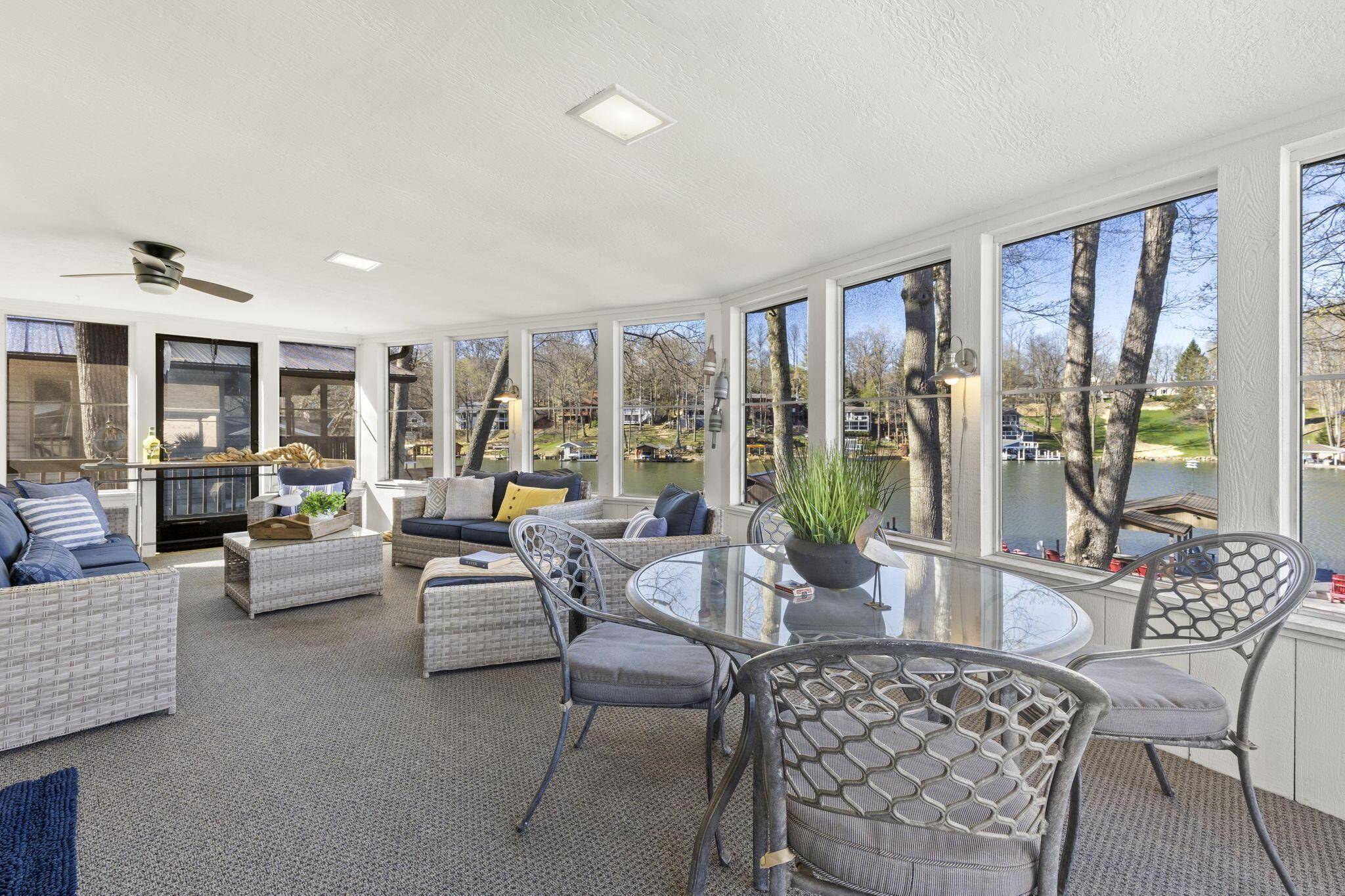 Howard, OH 43028,489 Lakeview Heights Drive