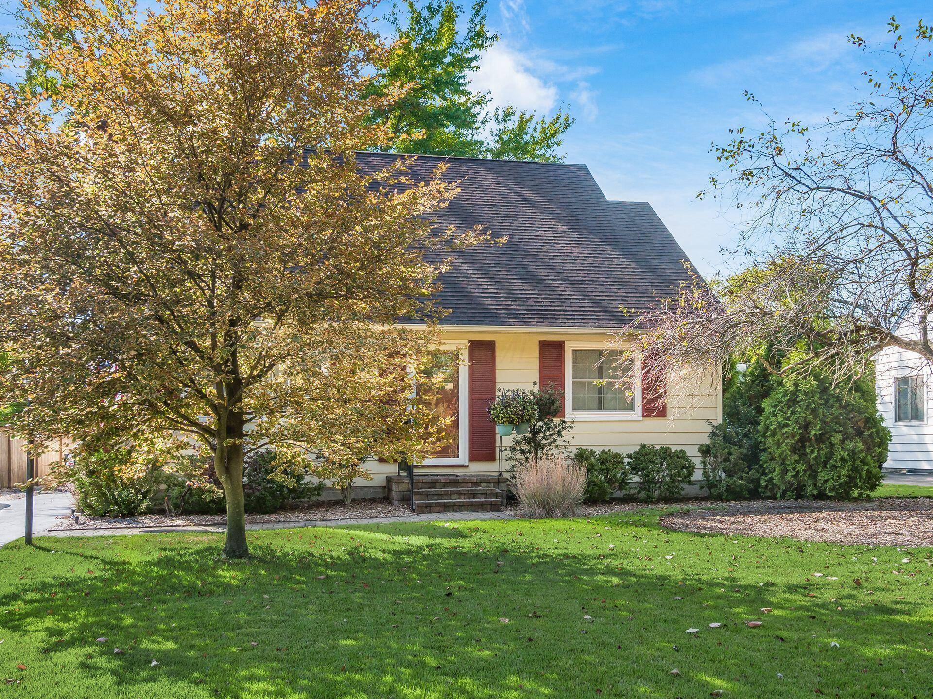 Columbus, OH 43221,1915 Zollinger Road