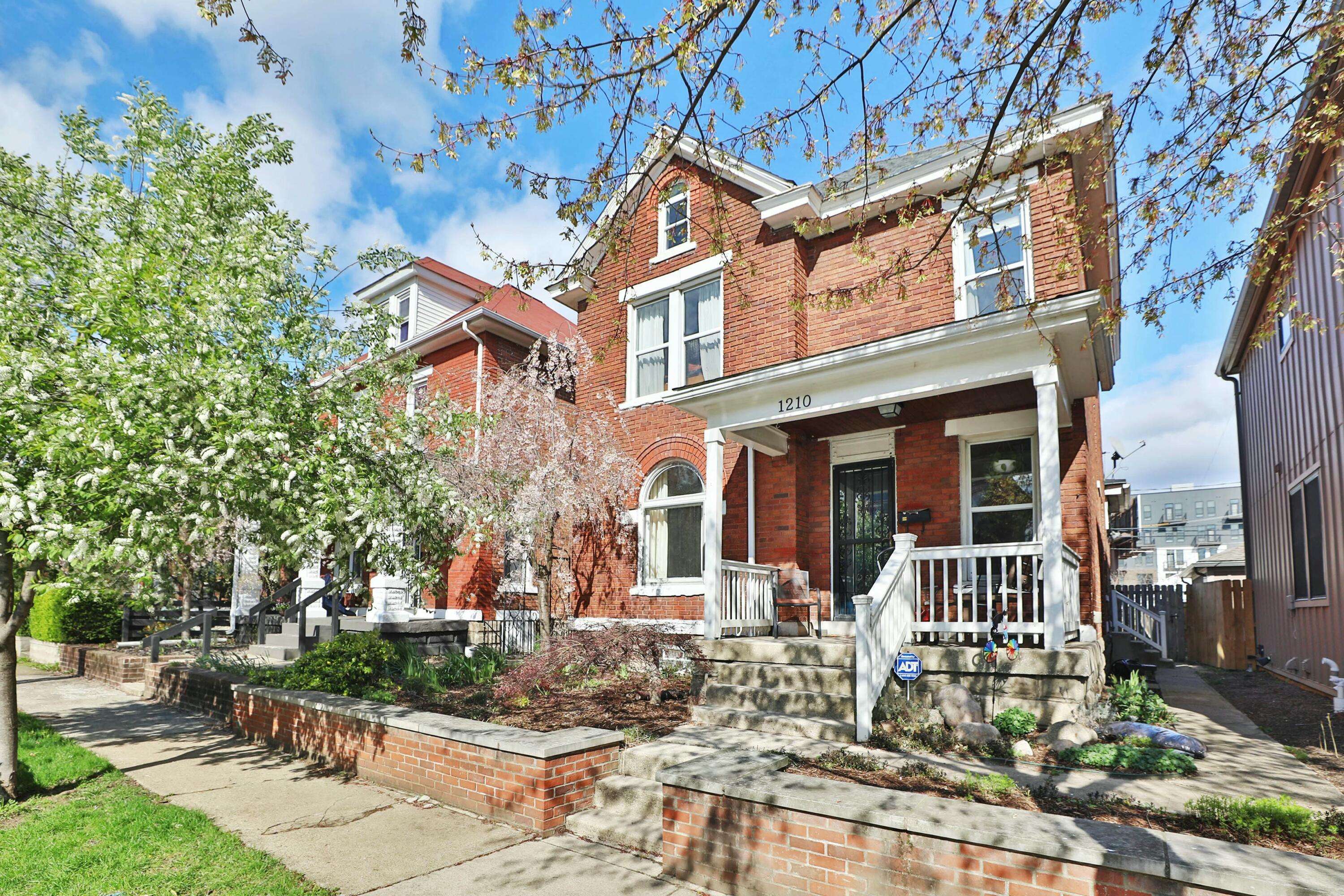 Columbus, OH 43201,1210 Hamlet Street