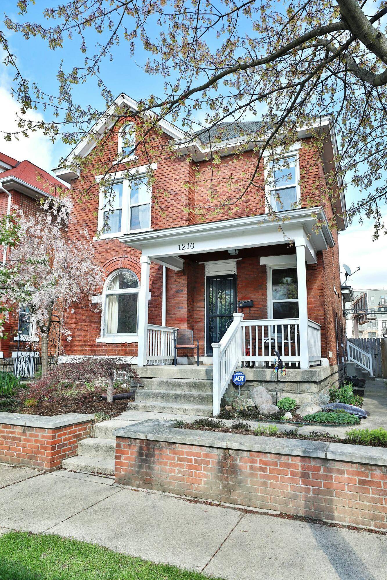 Columbus, OH 43201,1210 Hamlet Street