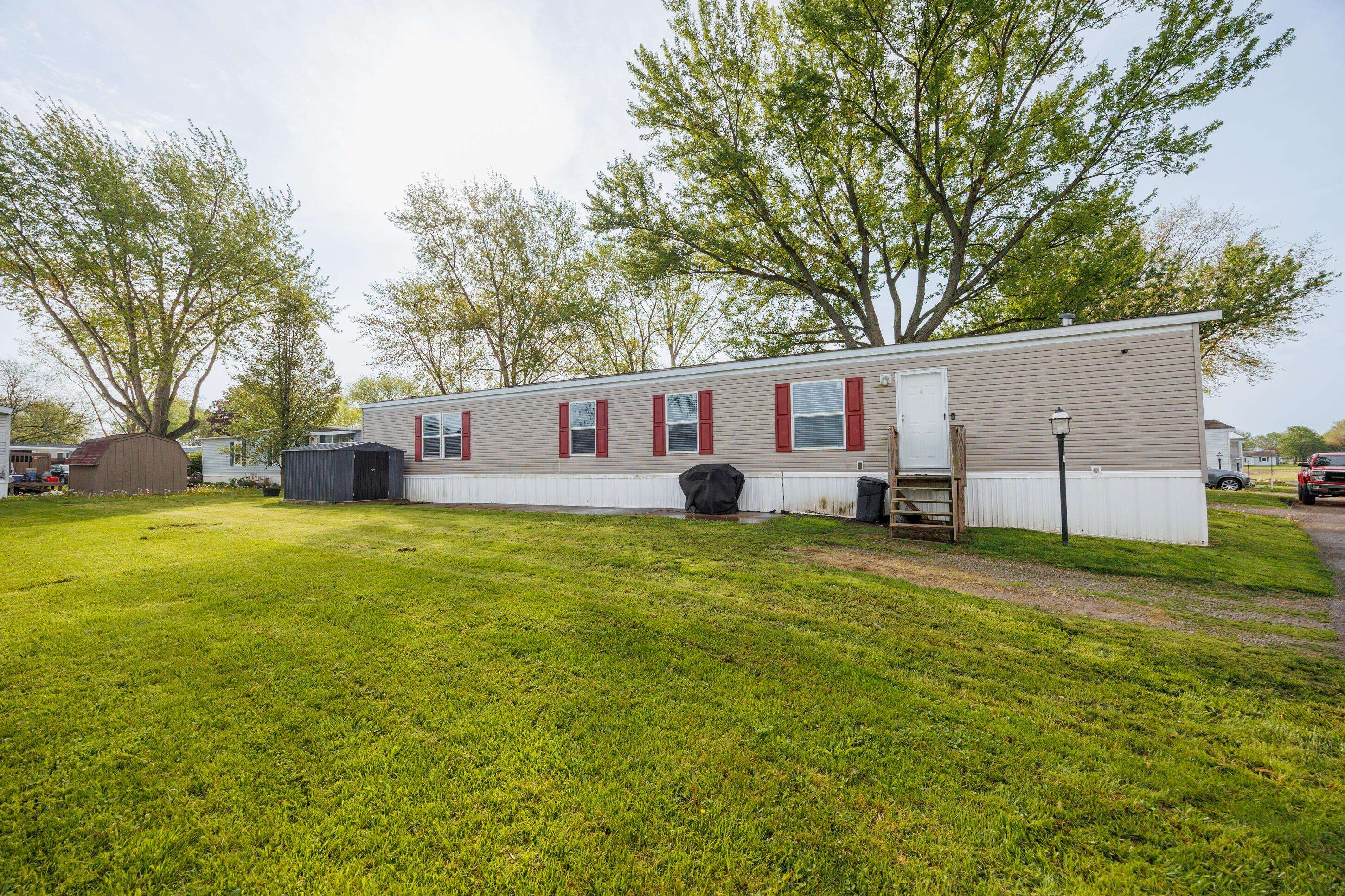 Plain City, OH 43064,8565 Smith Calhoun Road #5