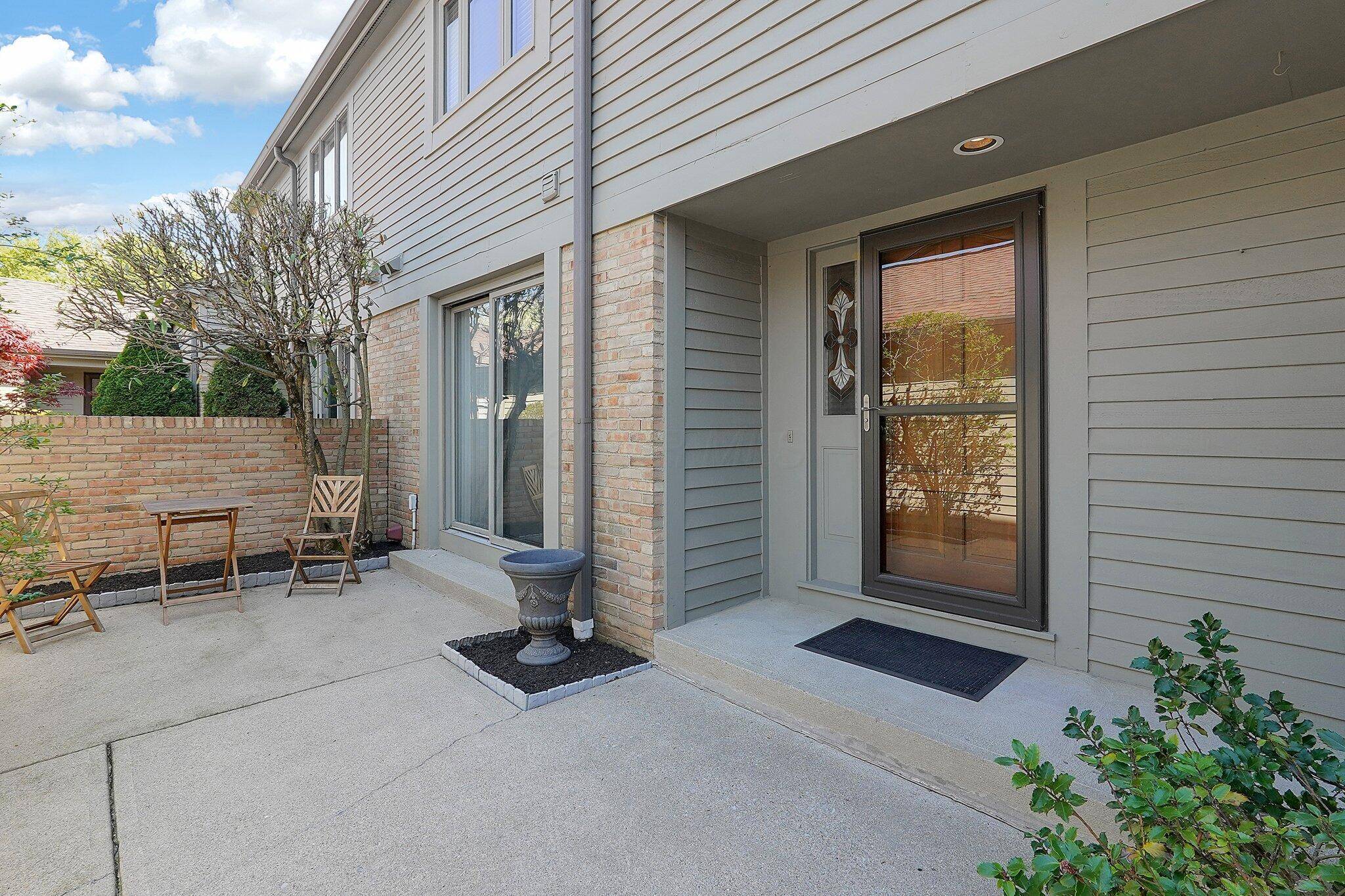 Worthington, OH 43085,1157 Strathaven Court