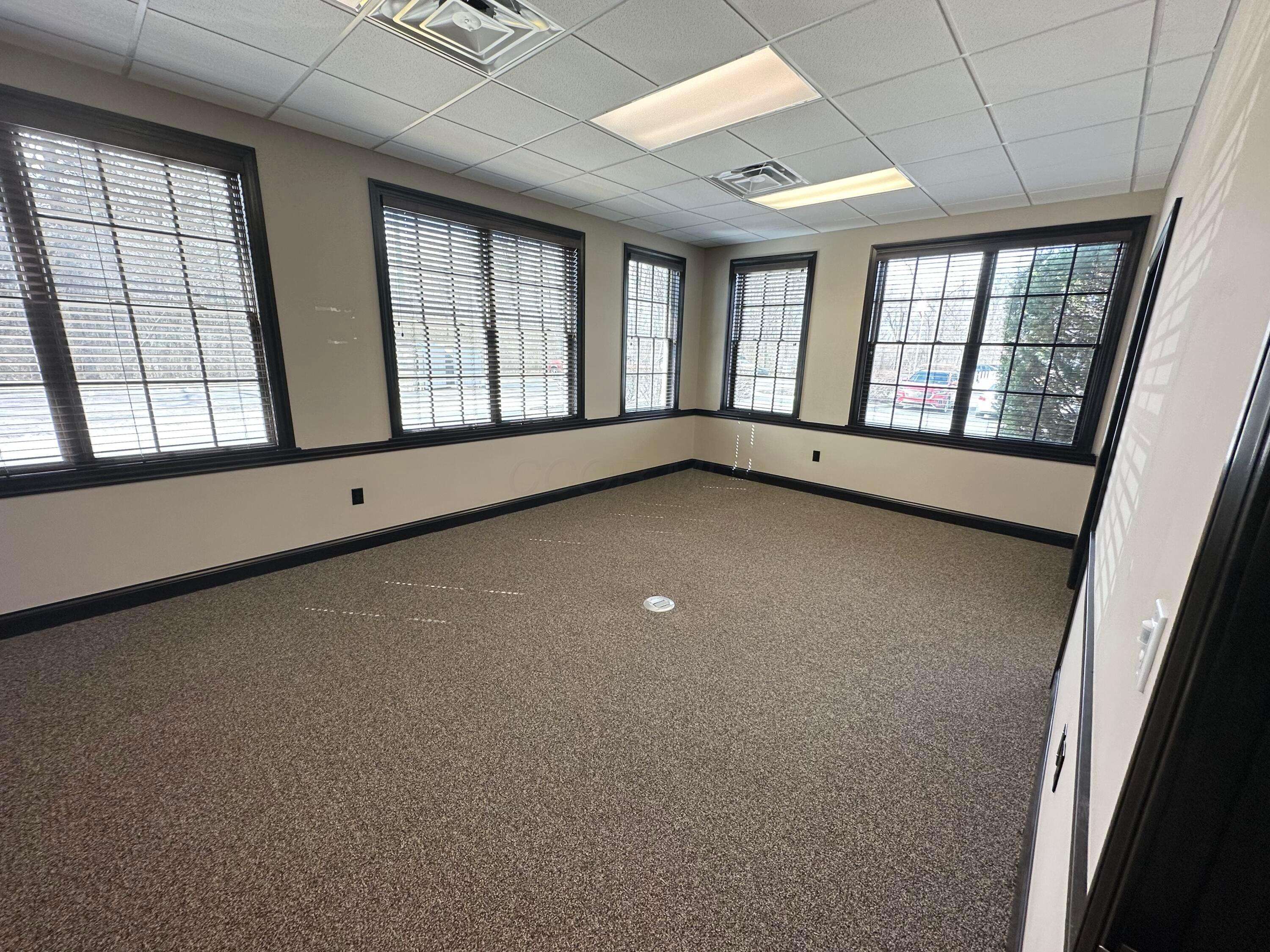 Powell, OH 43065,7540 Sawmill Parkway #E