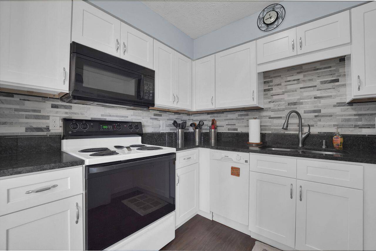 Newark, OH 43055,625 Country Club Drive #B14