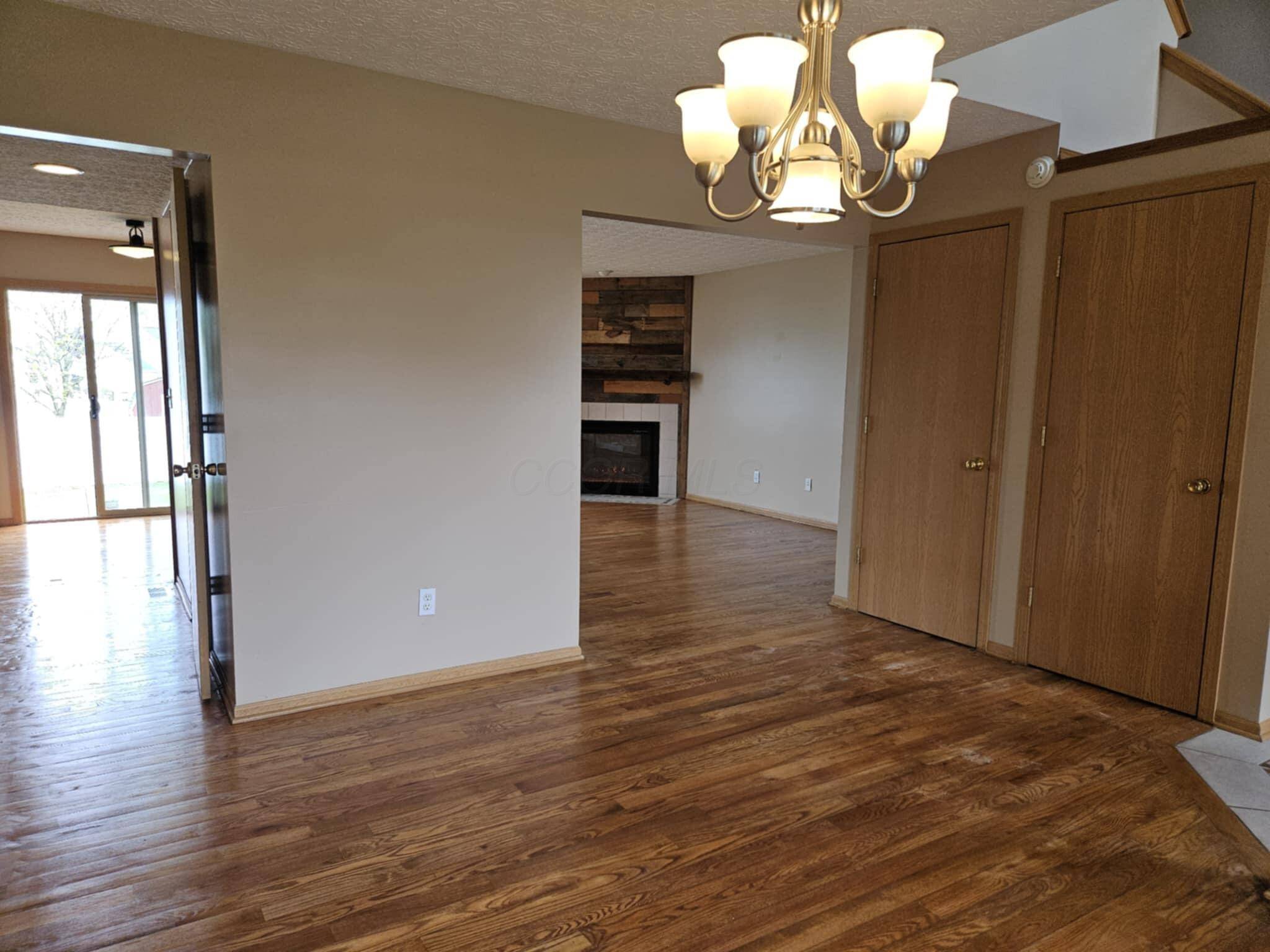 London, OH 43140,1139 Dorset Drive