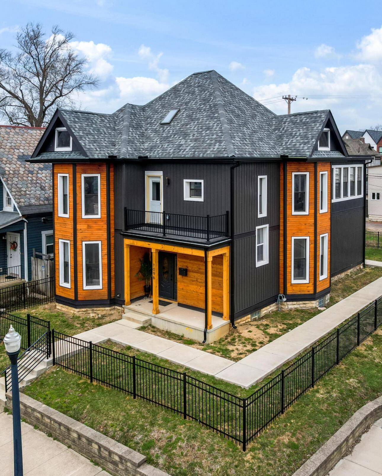 Columbus, OH 43205,1096 Franklin Avenue