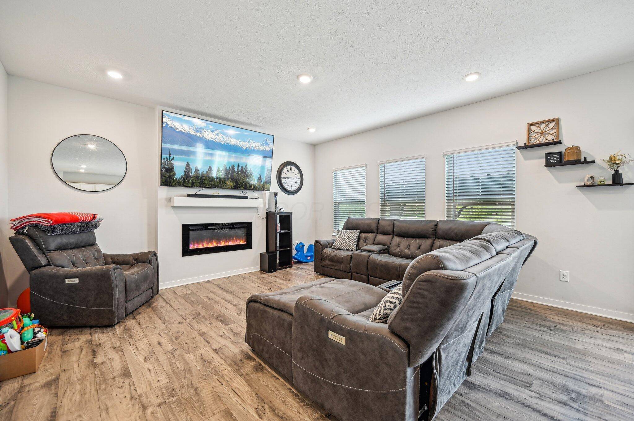 Pickerington, OH 43147,275 Crestview Lane