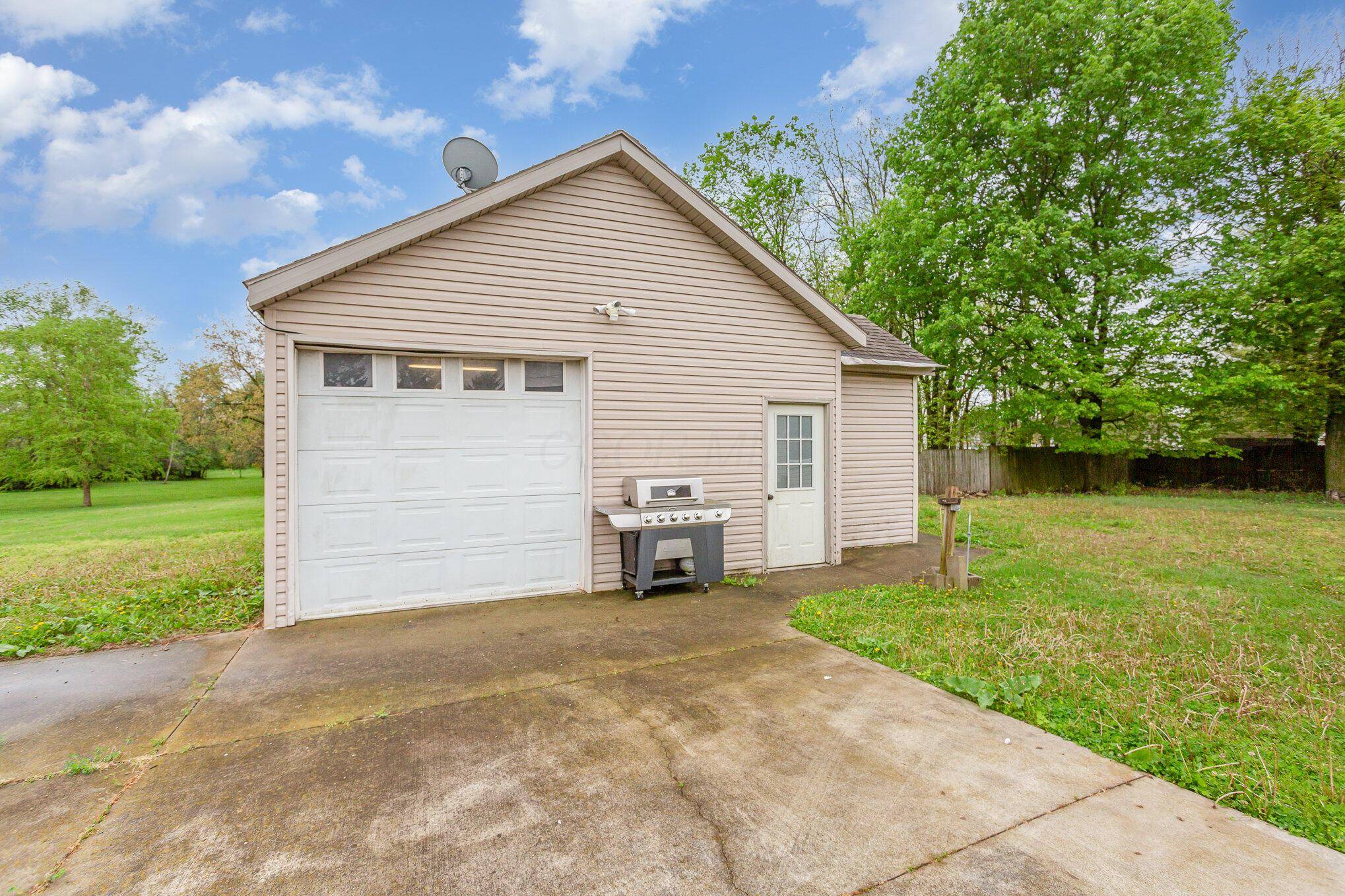 Bellefontaine, OH 43311,552 Cooper Avenue