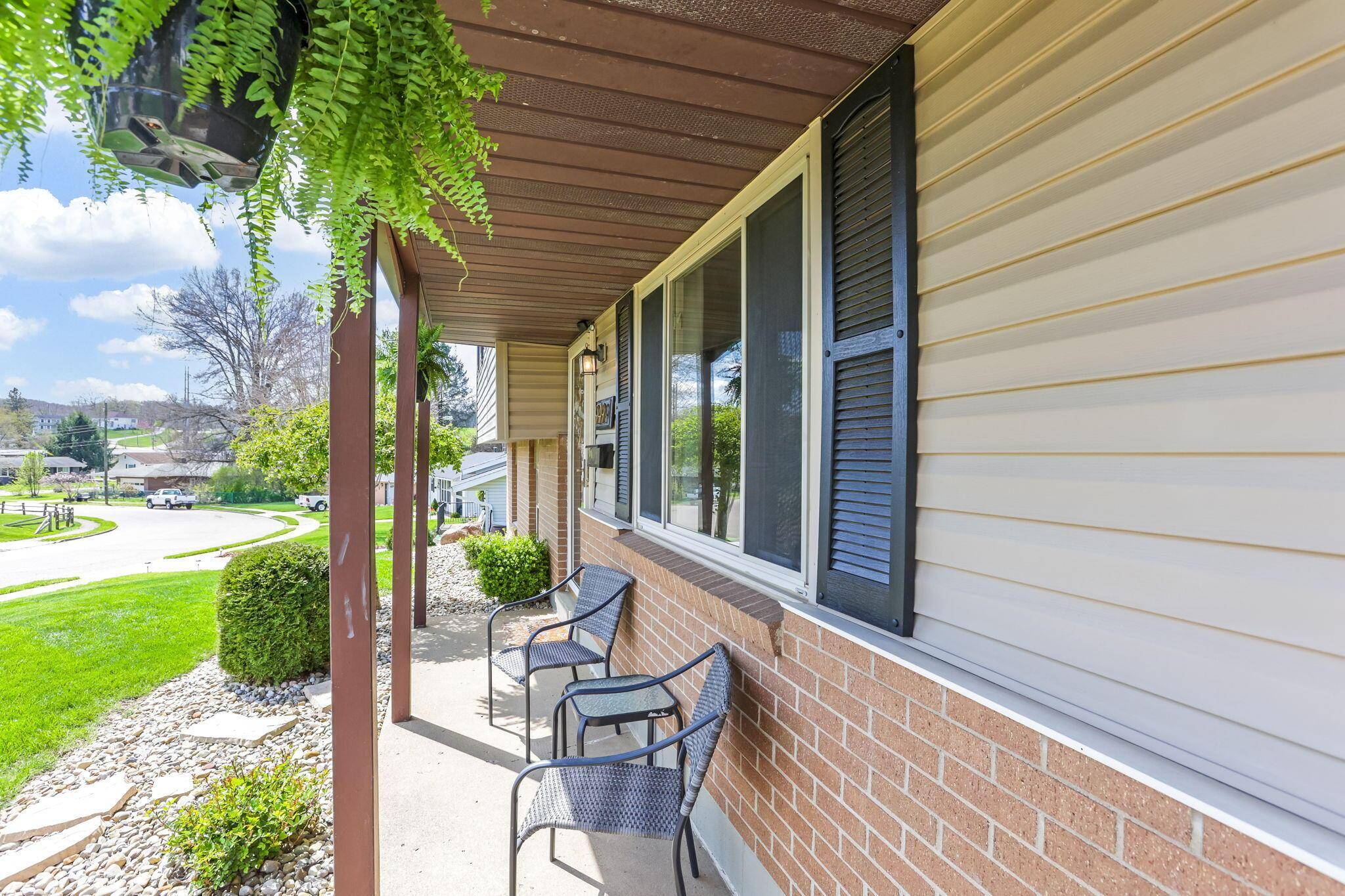 Logan, OH 43138,949 Betty Avenue