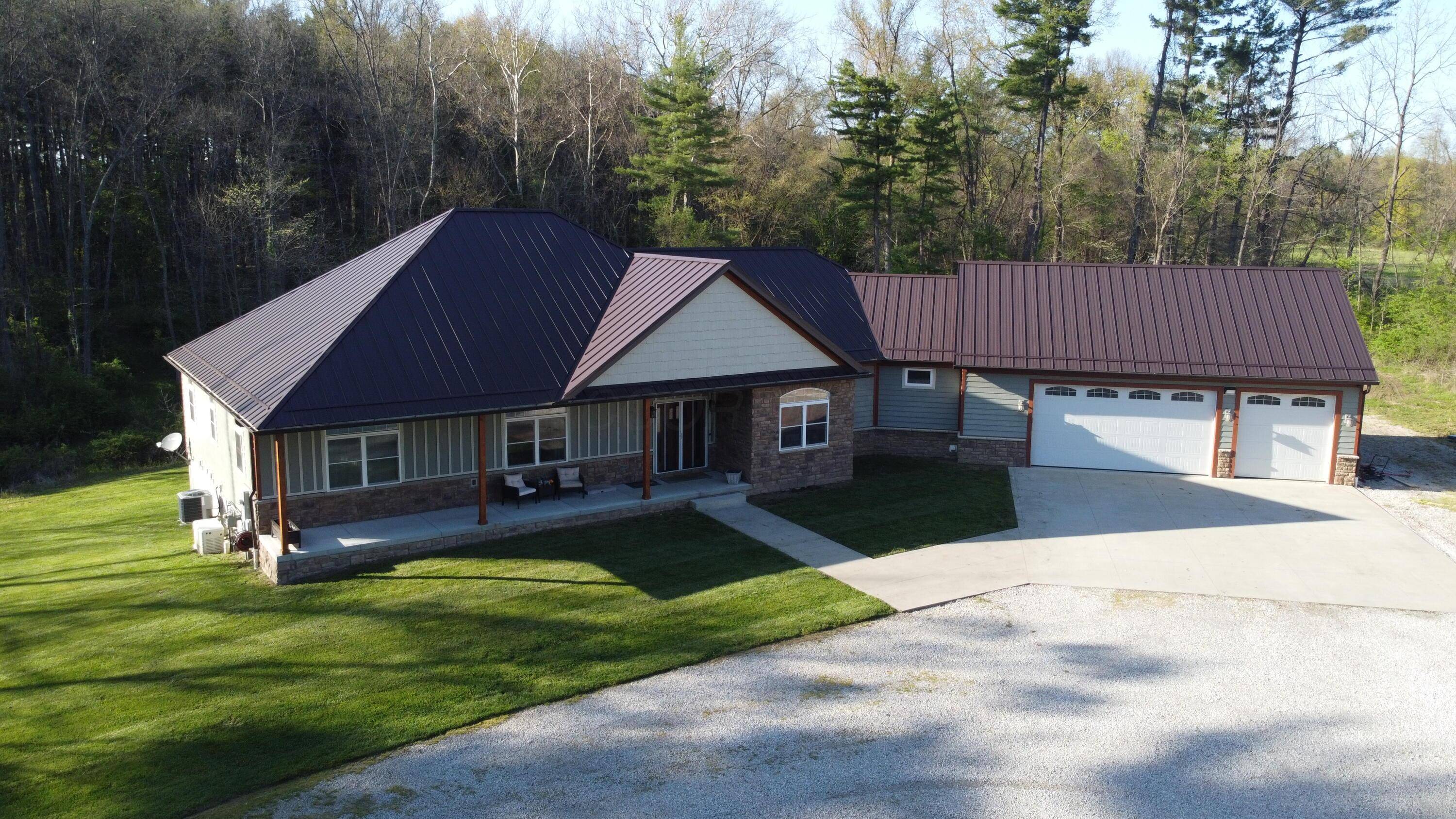 Johnstown, OH 43031,8610 Sadie Thomas Road