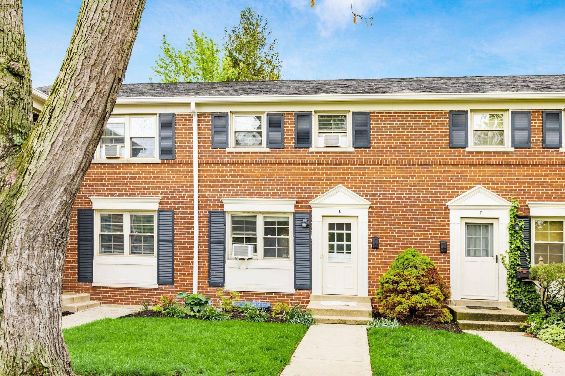 Columbus, OH 43212,1775 Northwest Court #109